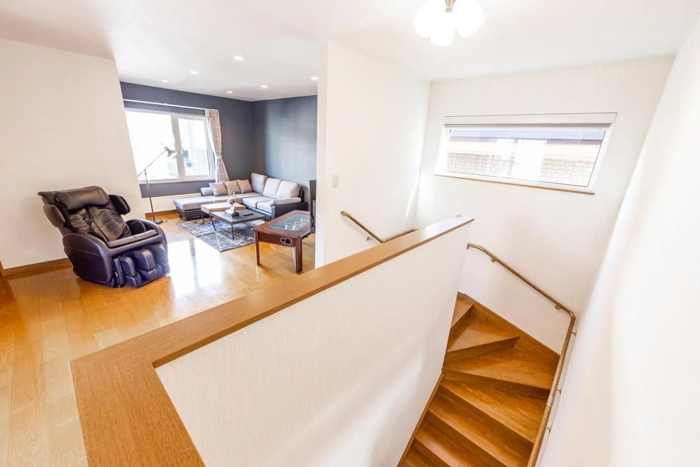 Area and facilities in THE WORLDWIDE HOUSE