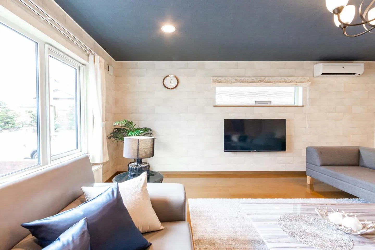 TV and multimedia in THE WORLDWIDE HOUSE