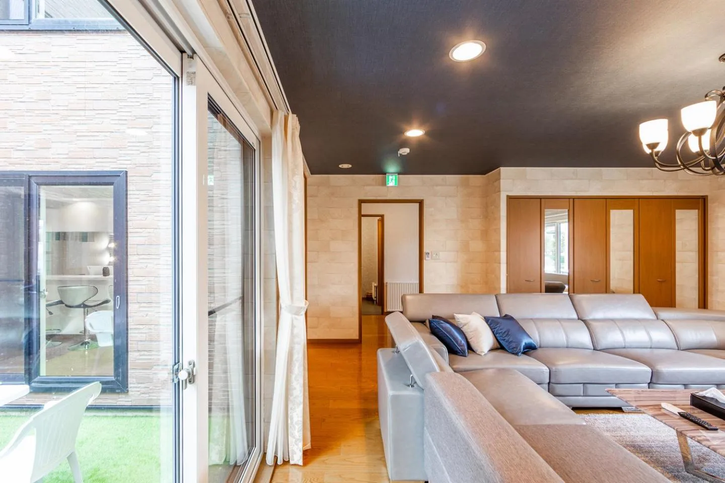 Living room in THE WORLDWIDE HOUSE