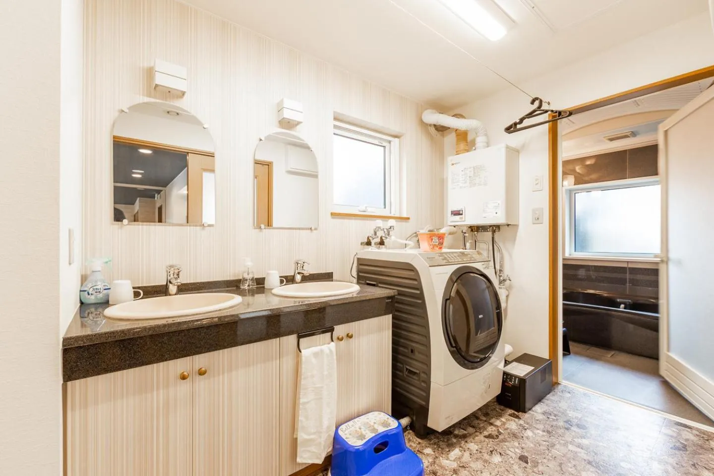 Bathroom in THE WORLDWIDE HOUSE