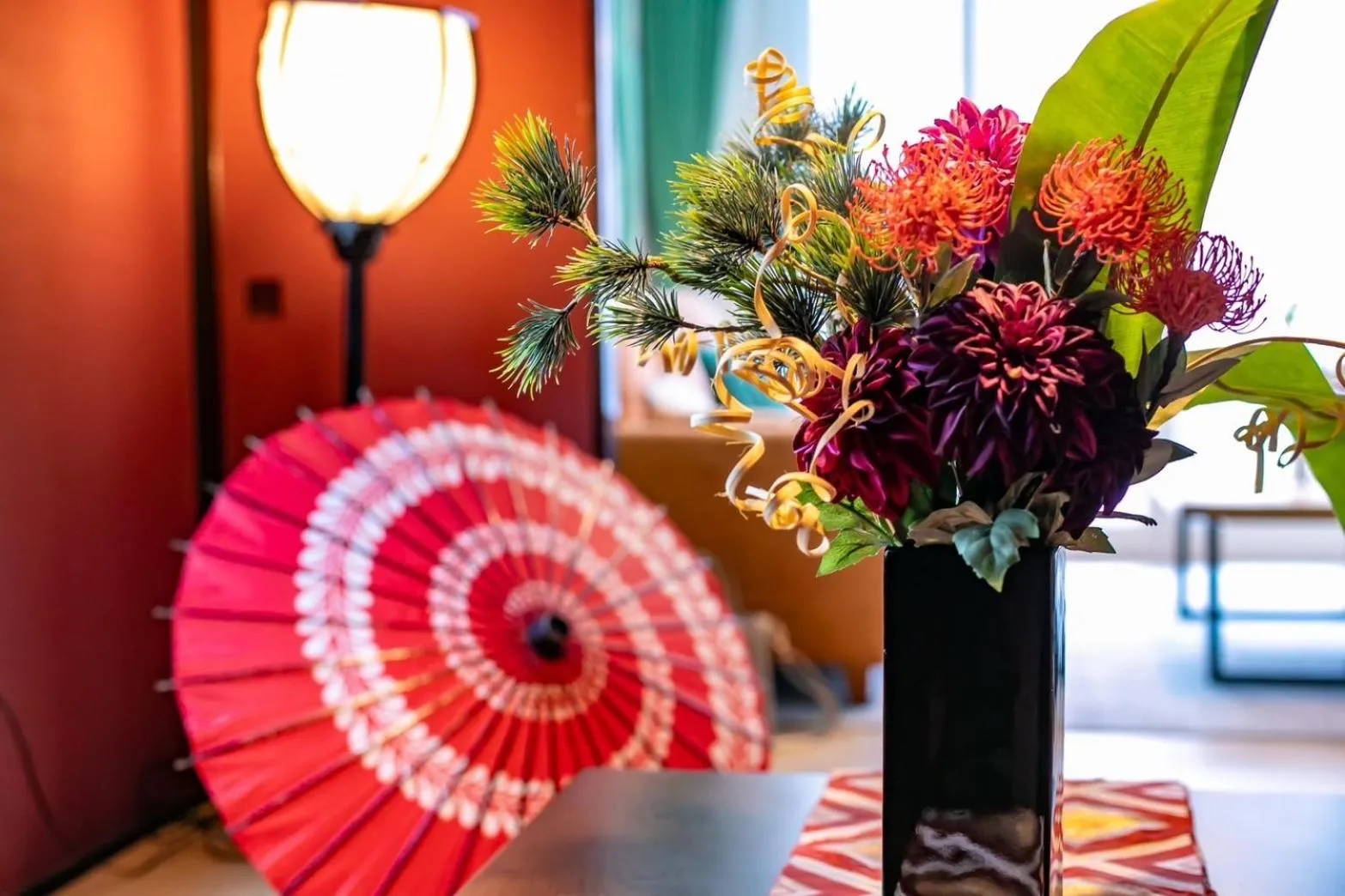 Decorative detail in THE SUNLIGHT