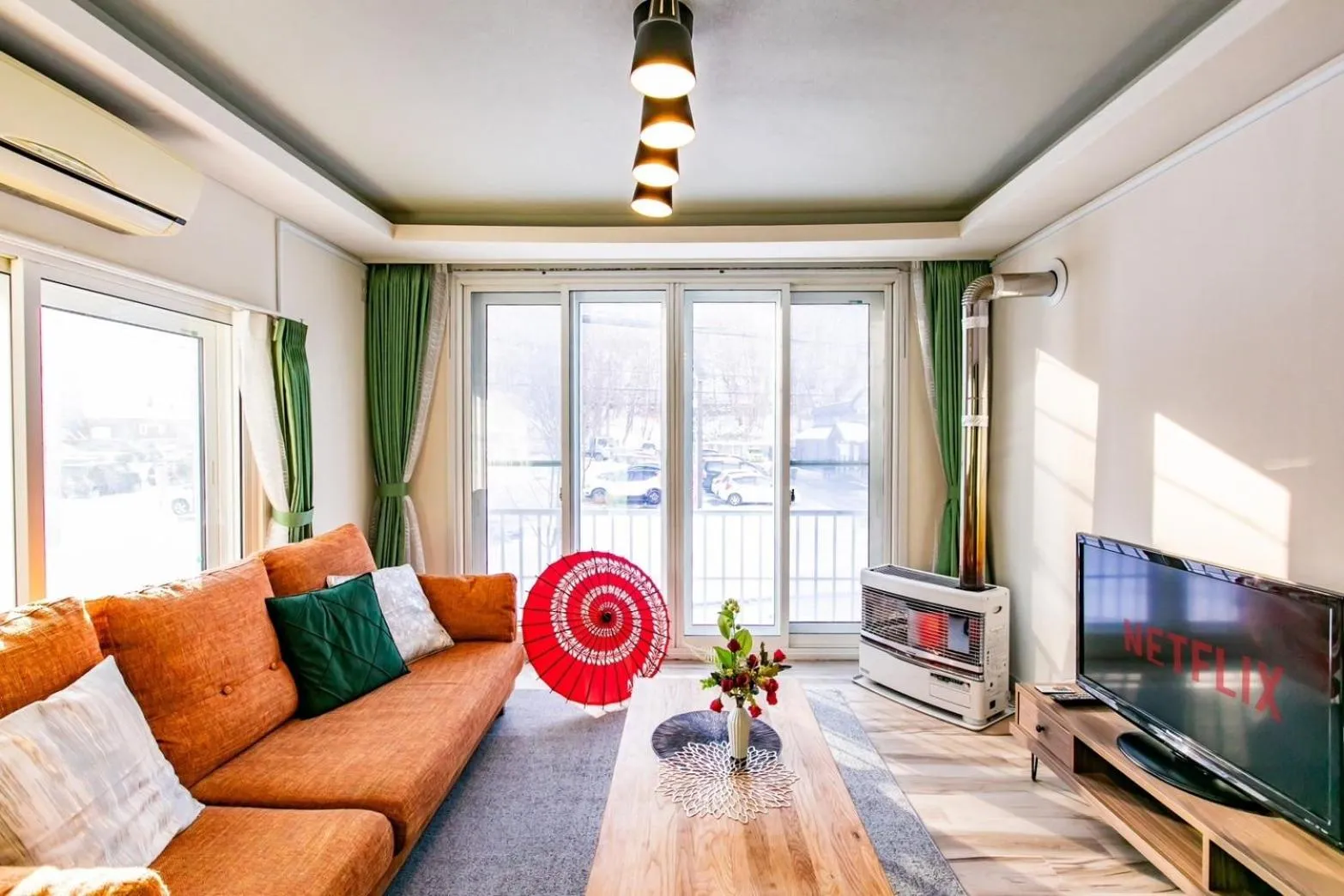 TV and multimedia in THE SUNLIGHT