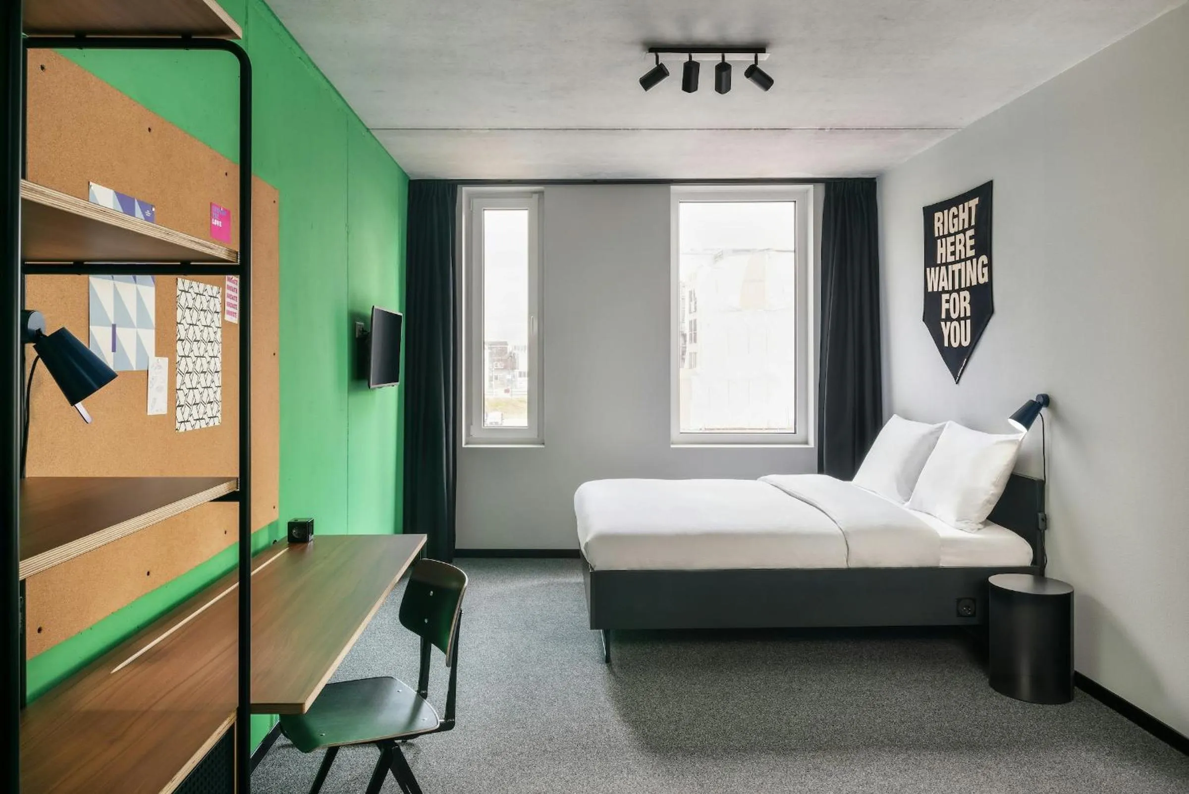 Deluxe Queen Room in The Social Hub Delft