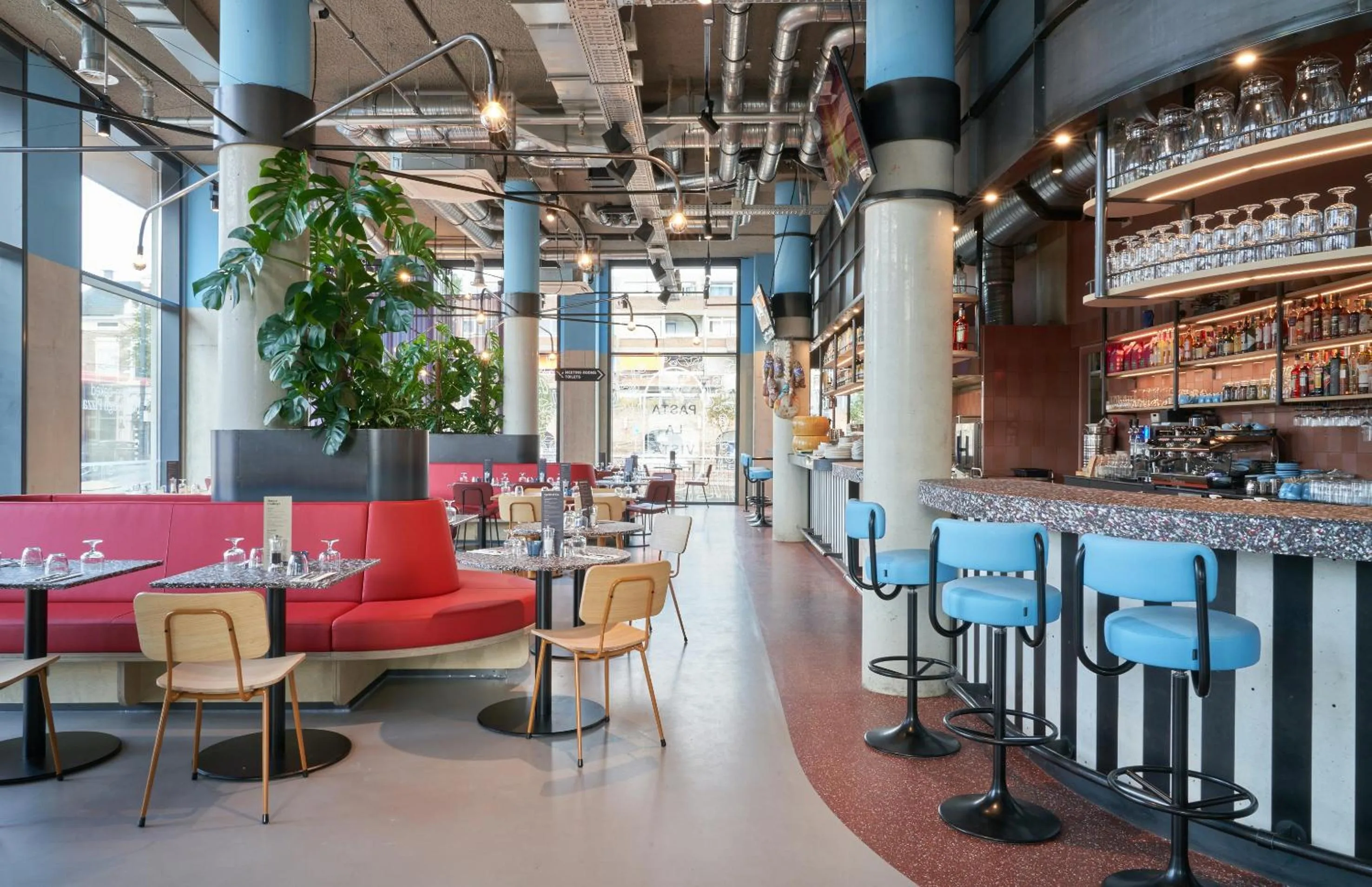 Restaurant/places to eat in The Social Hub Delft
