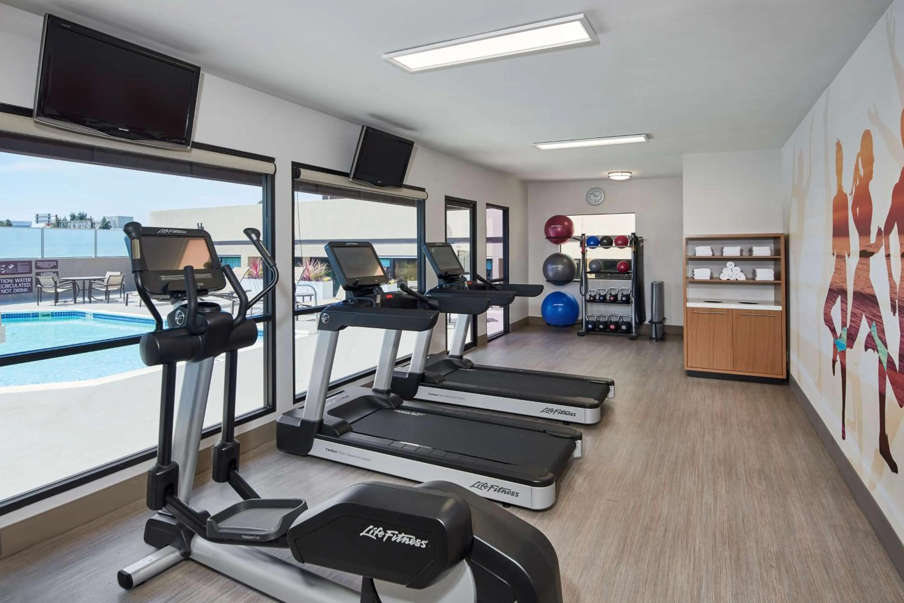 Fitness centre/facilities in Doubletree By Hilton Fullerton