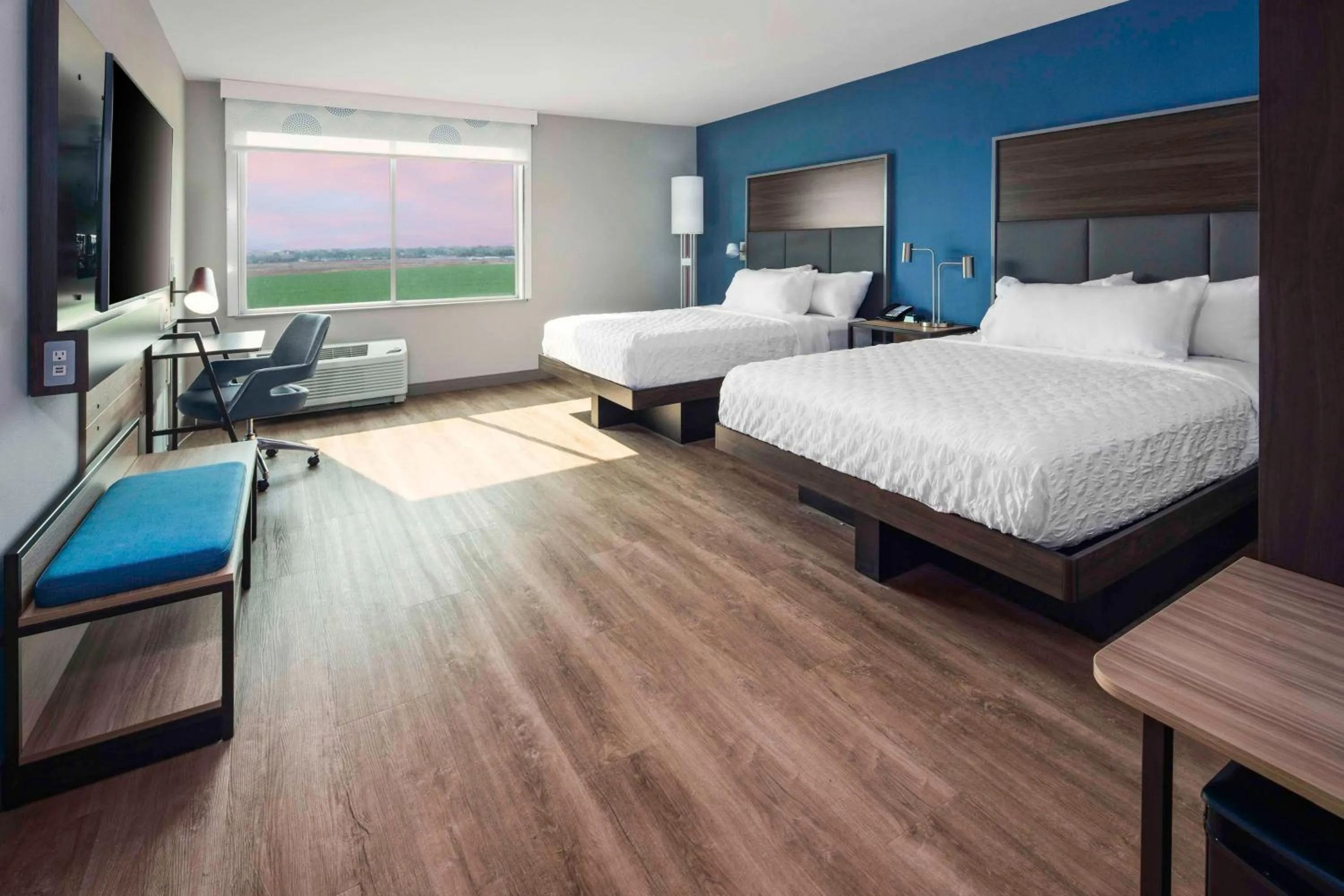 Bed in Tru By Hilton Goodyear Phoenix West, Az