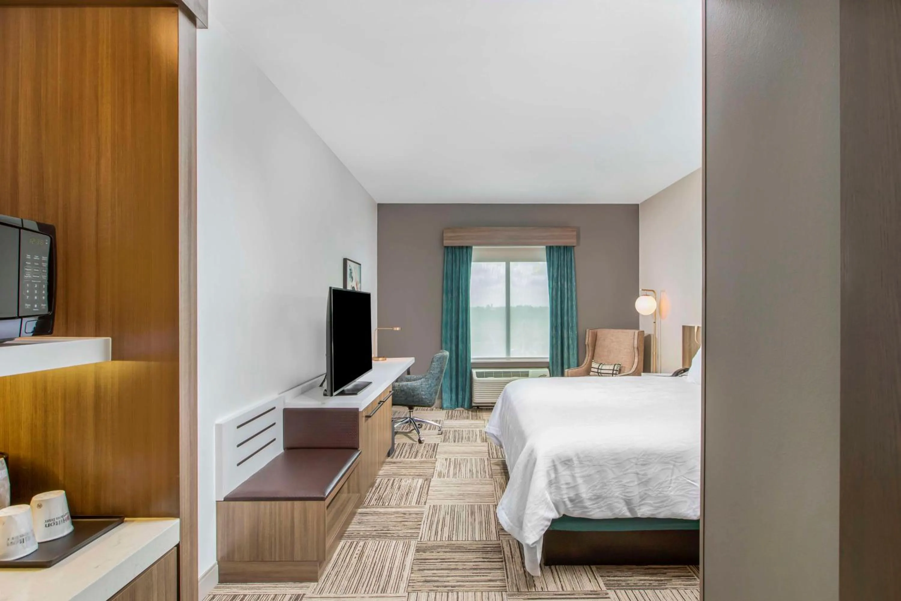 Bed in Hilton Garden Inn Harlingen Convention Center, Tx