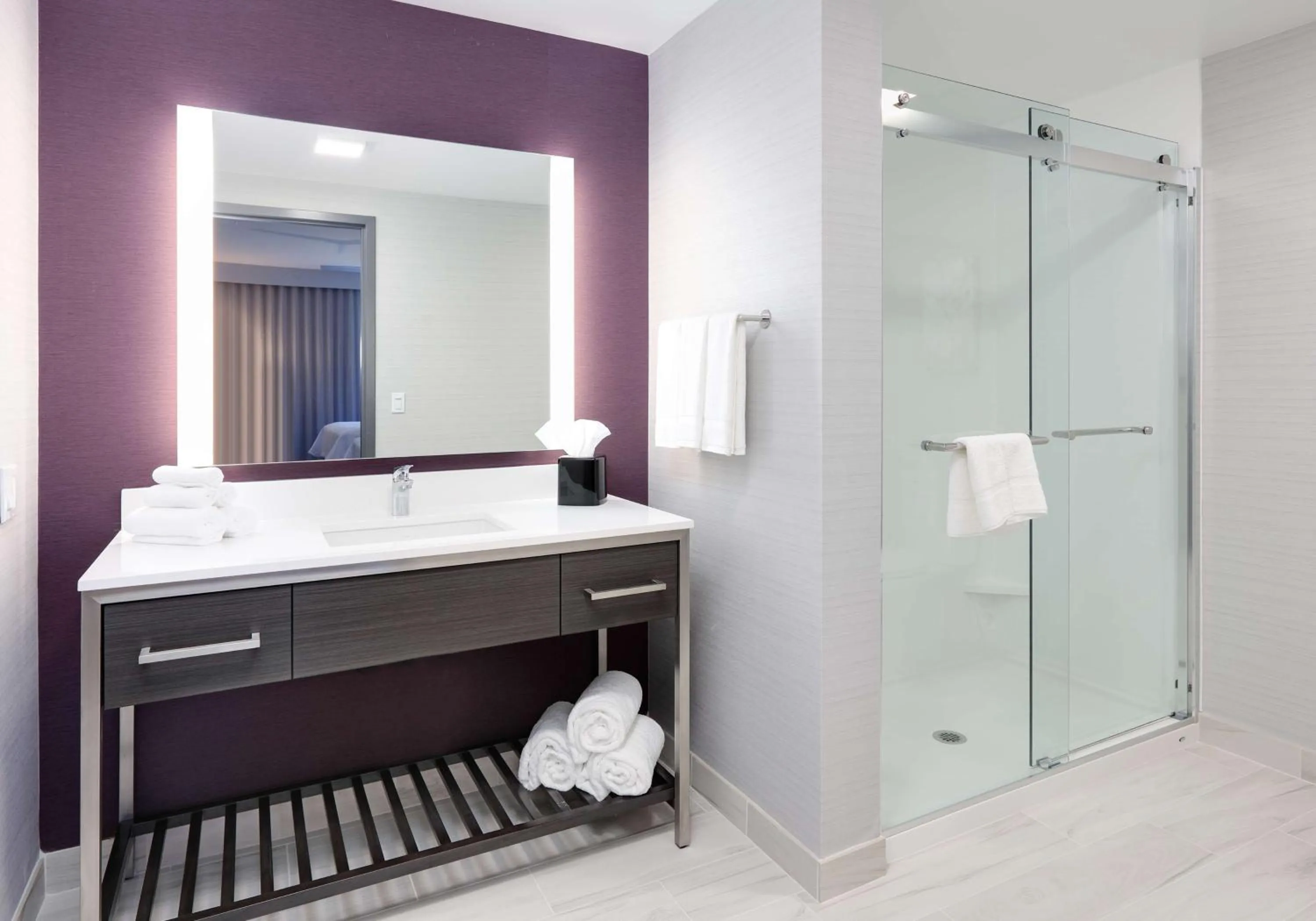 Bathroom in Homewood Suites By Hilton Irvine Spectrum Lake Forest