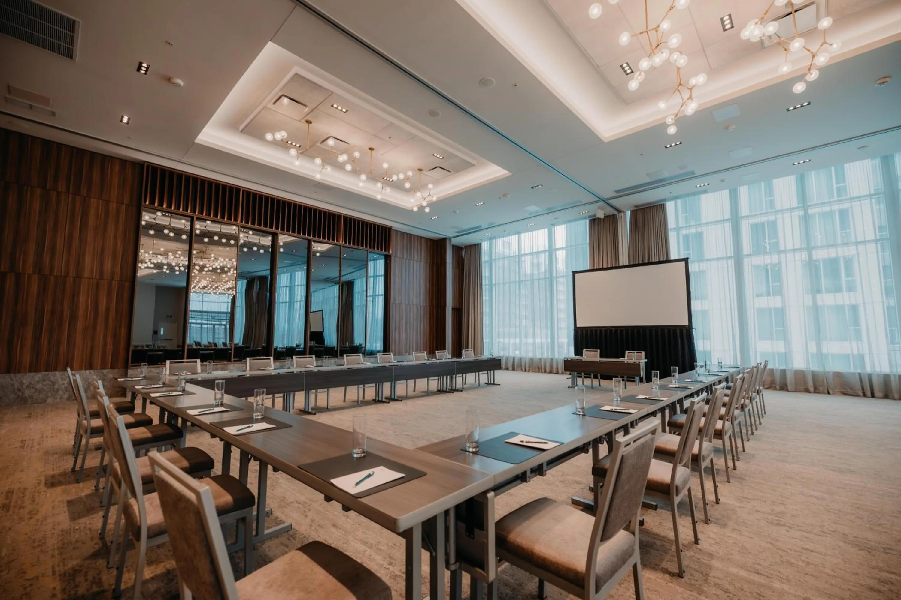 Meeting/conference room in Homewood Suites By Hilton Montreal Midtown