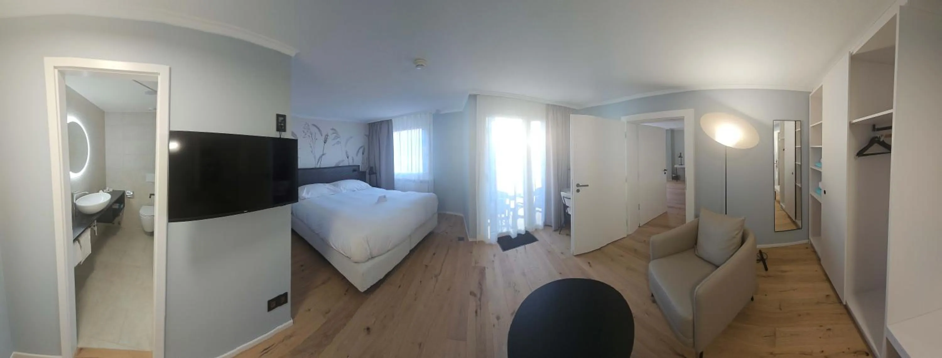 View (from property/room), Bed in Grand Hotel et Centre Thermal d'Yverdon-les-Bains