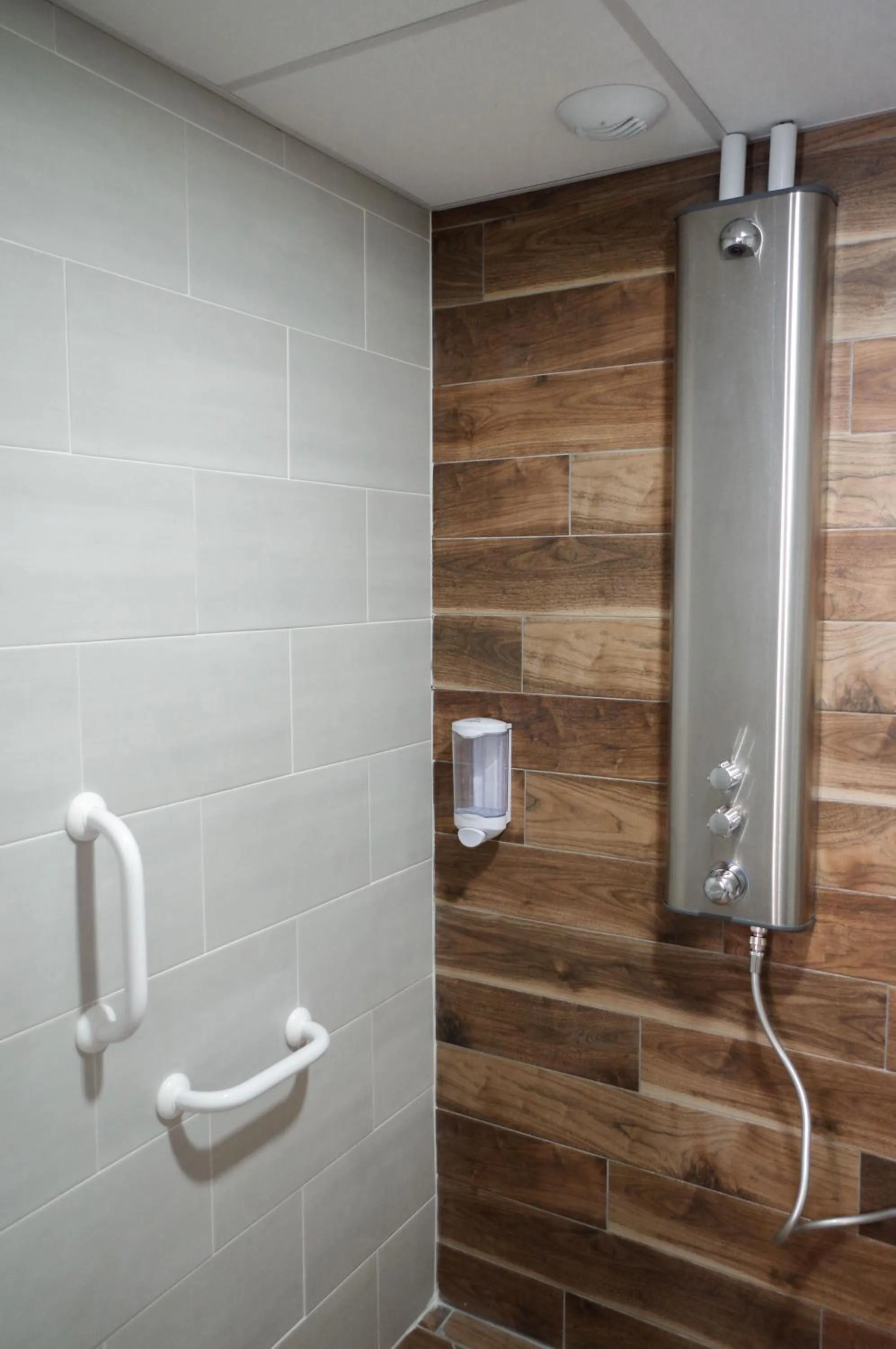 Bathroom in BodyGo Hostel