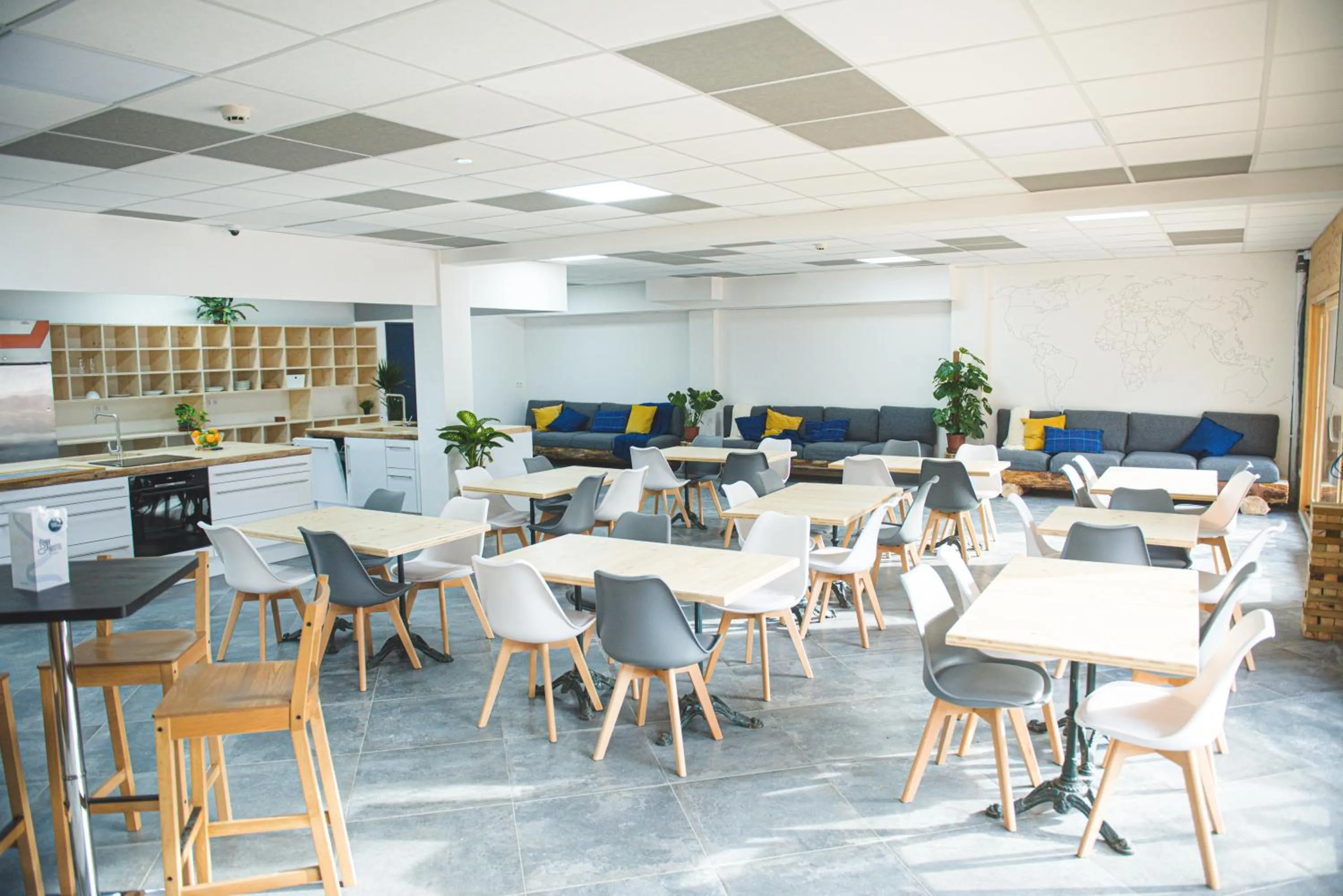 Restaurant/places to eat in BodyGo Hostel