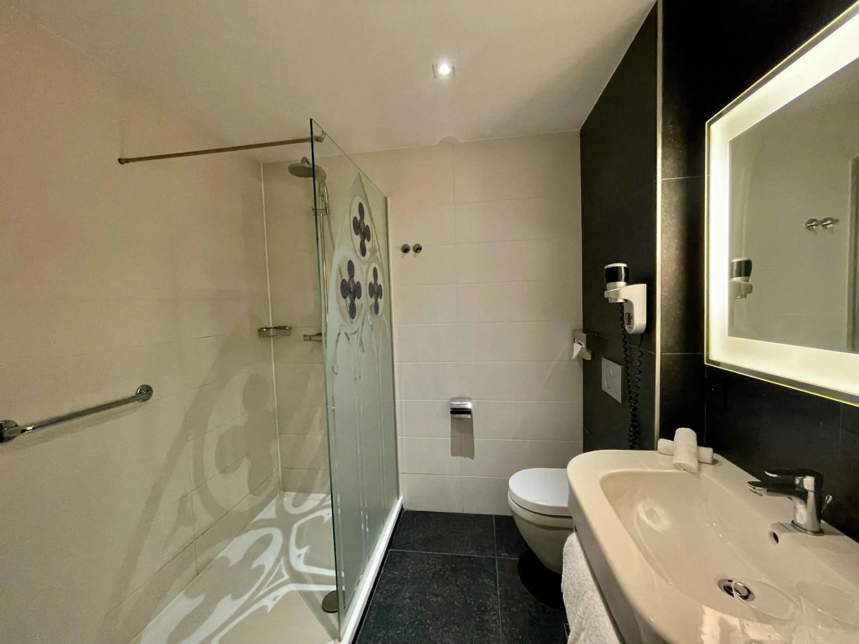 Bathroom in Martin's Dream Hotel