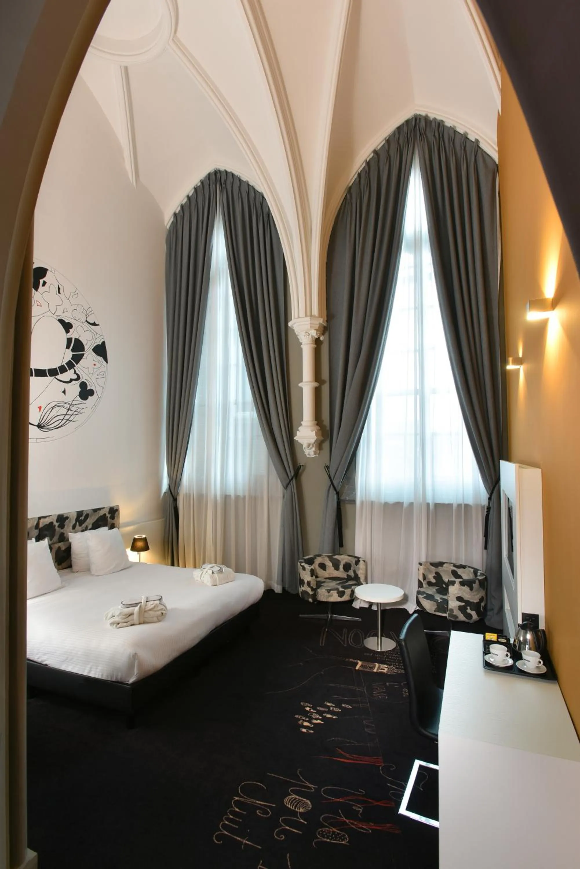 Bed in Martin's Dream Hotel