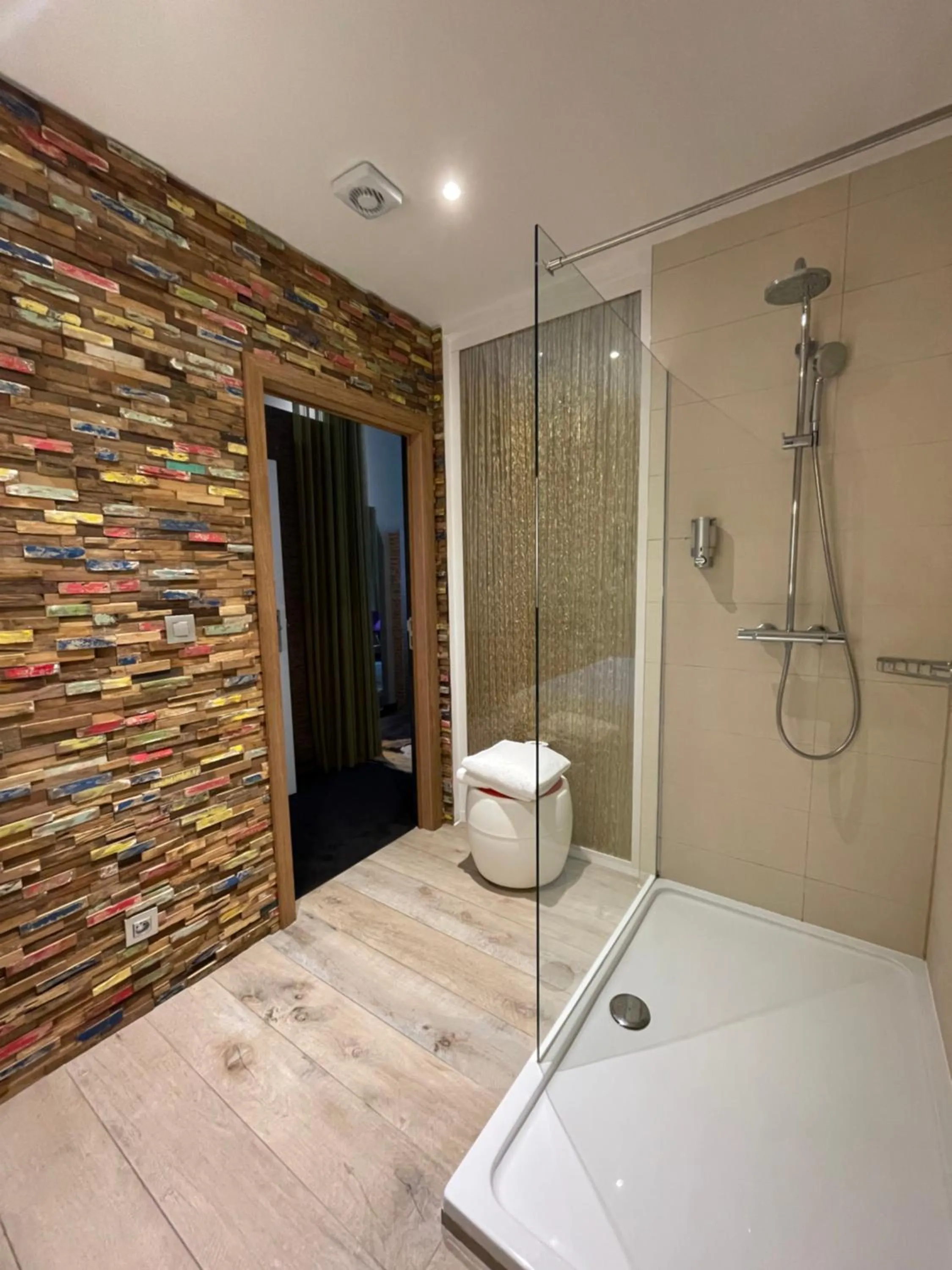 Shower in Martin's Dream Hotel