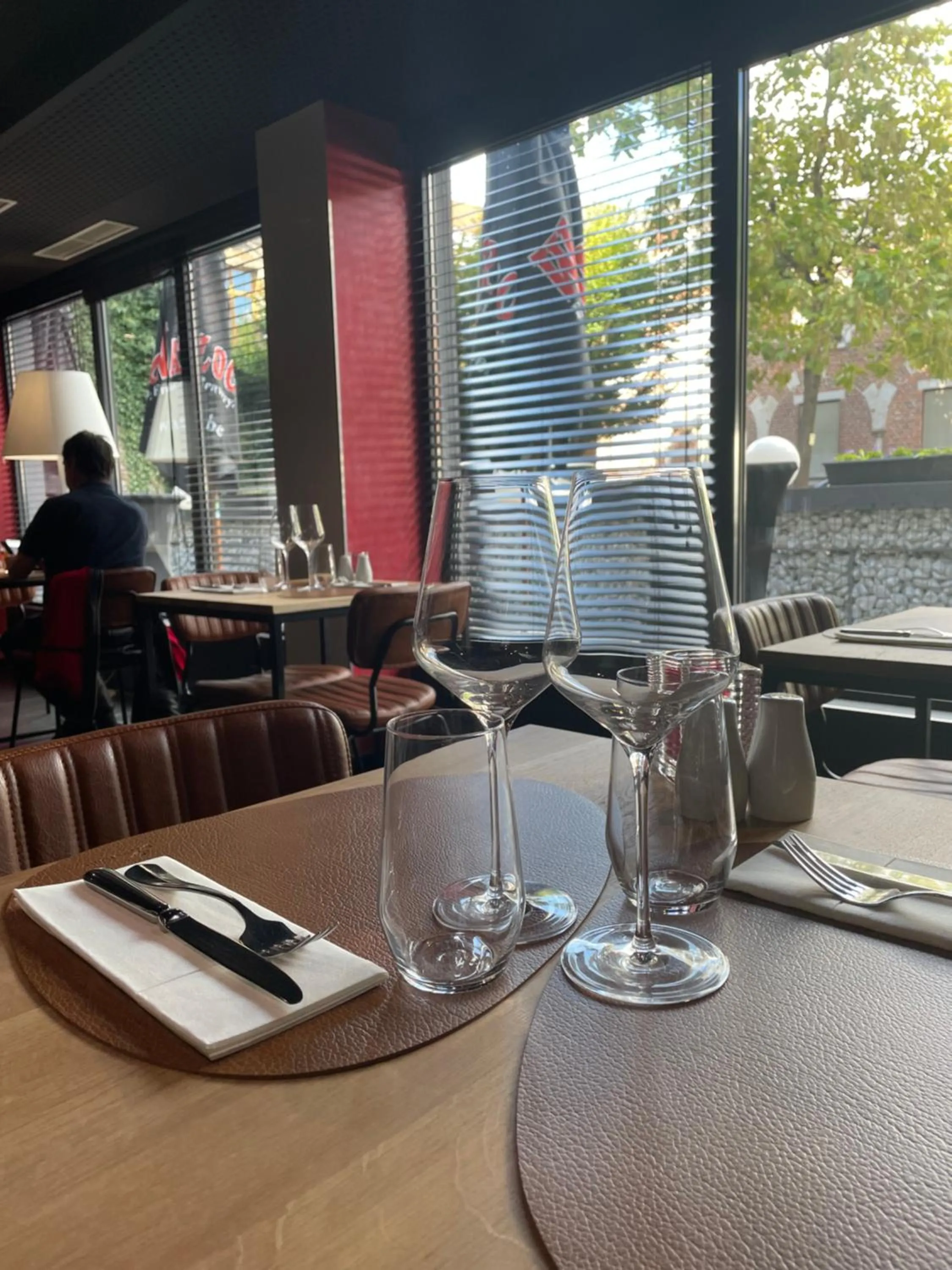 Restaurant/places to eat in Martin's Dream Hotel