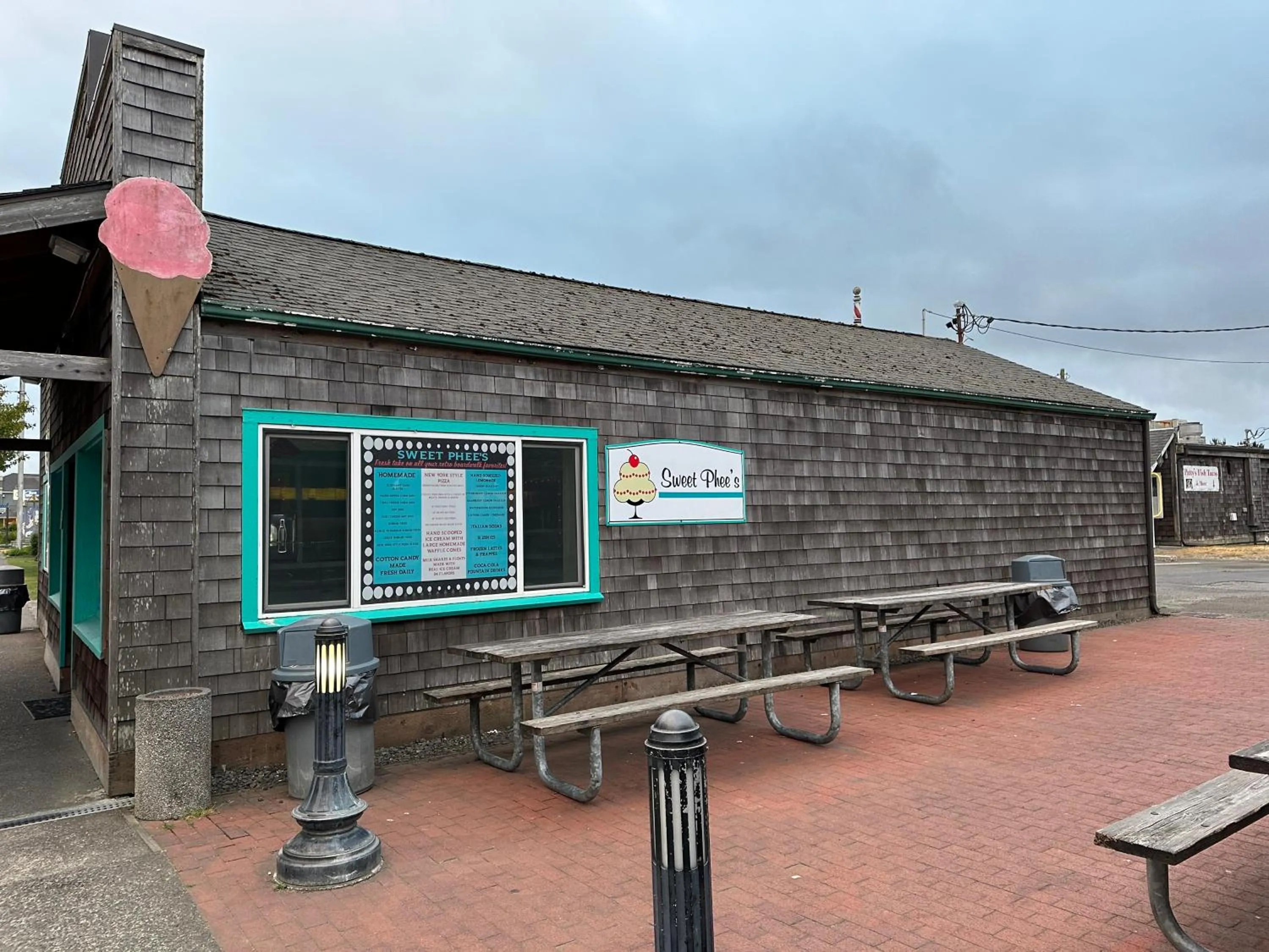 Neighbourhood in Coastal Inn and Suites