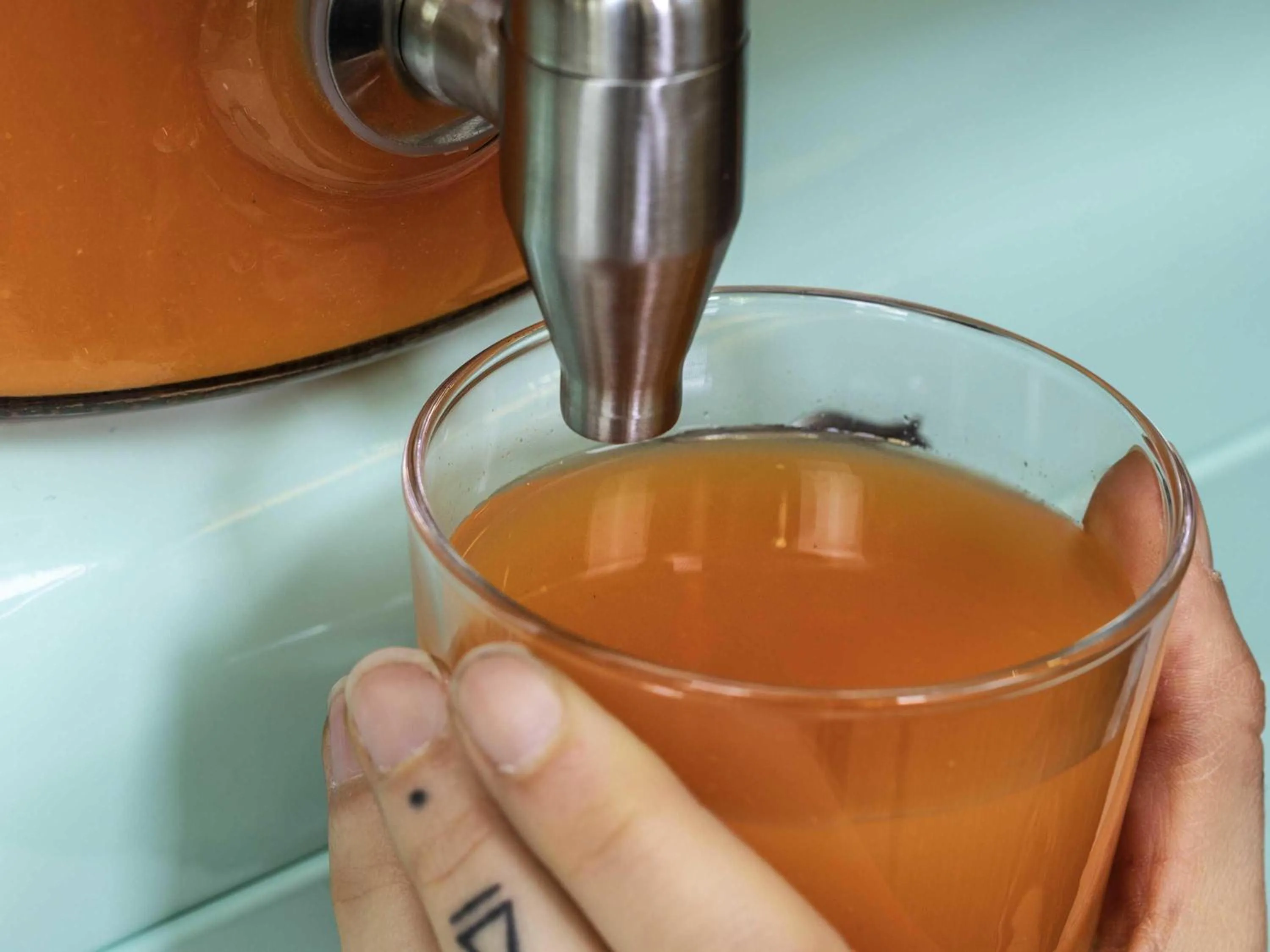 Restaurant/places to eat in Mercure Hotel Hangzhou East Railway Station