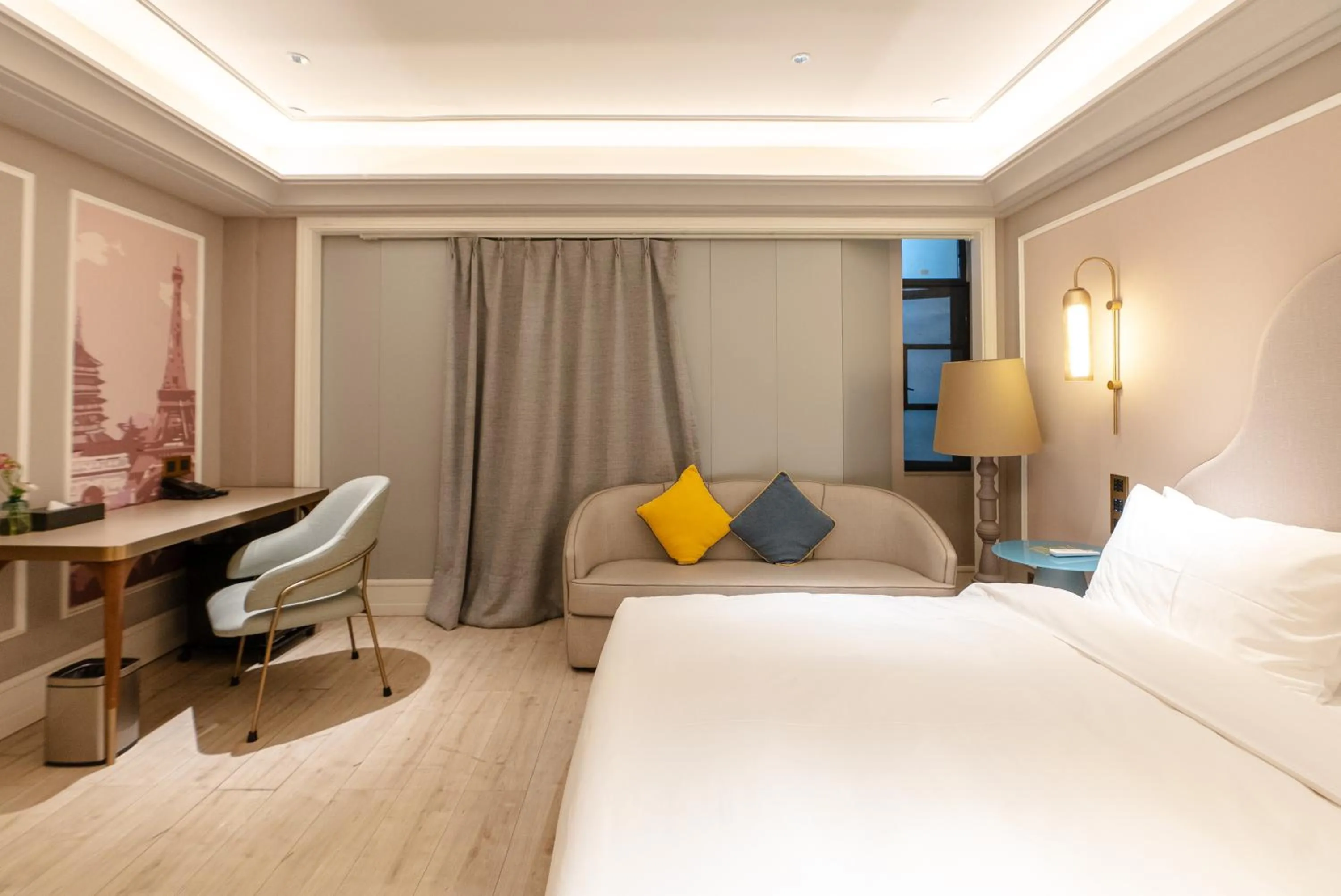 Bed in Mercure Hotel Hangzhou East Railway Station