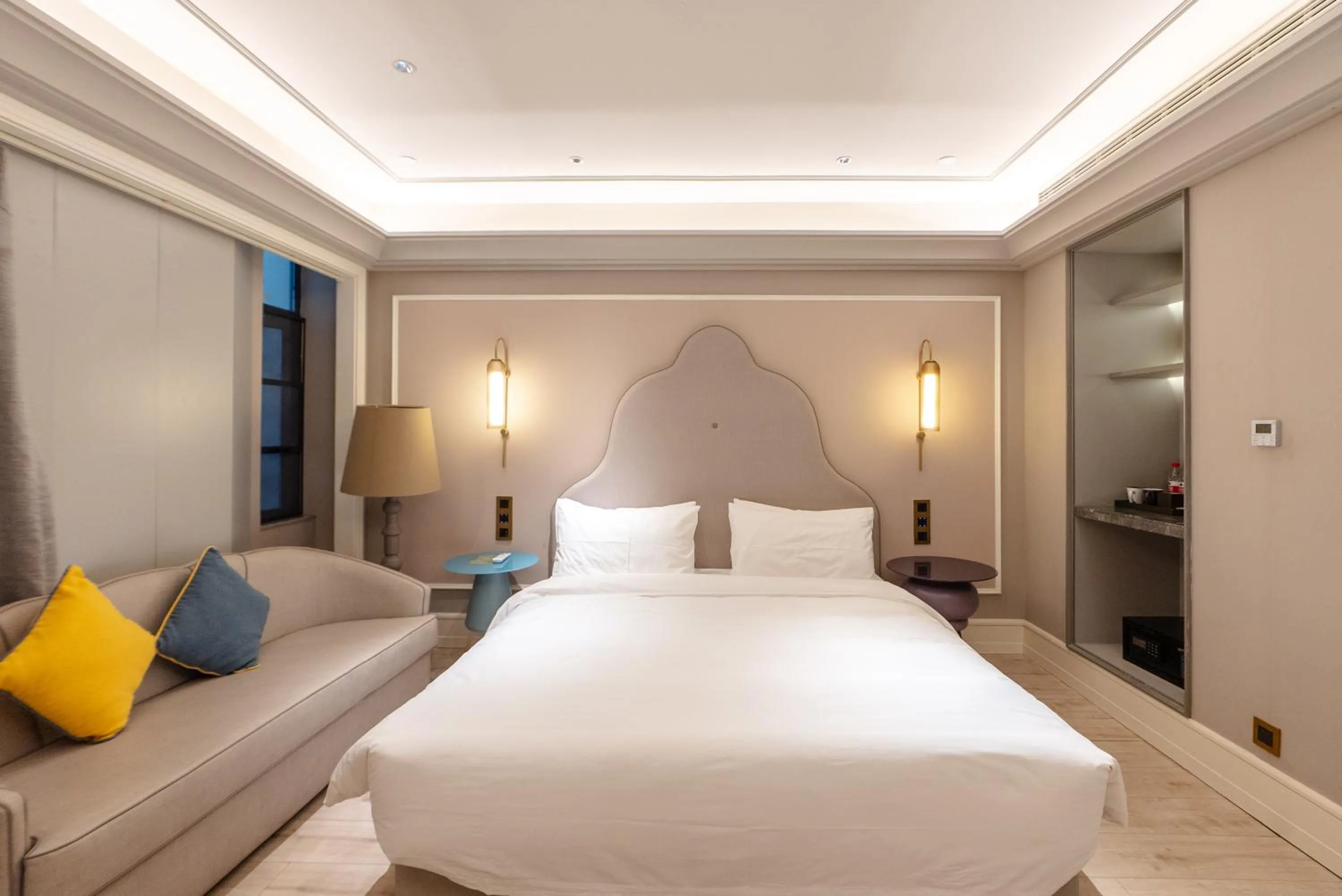 Standard King Room - single occupancy in Mercure Hotel Hangzhou East Railway Station