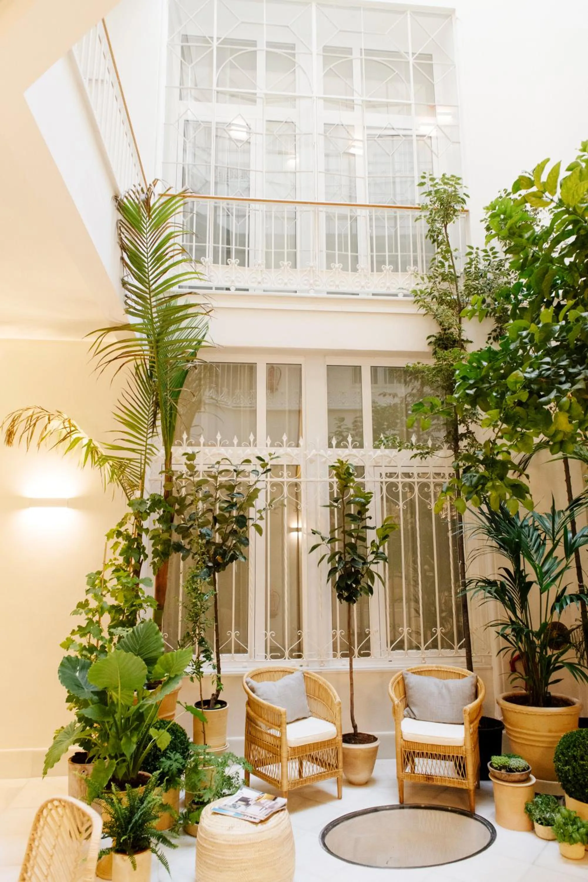 Lobby or reception in Plaza Mina Suites - Adults Recommended by Luxury Suites Cadiz