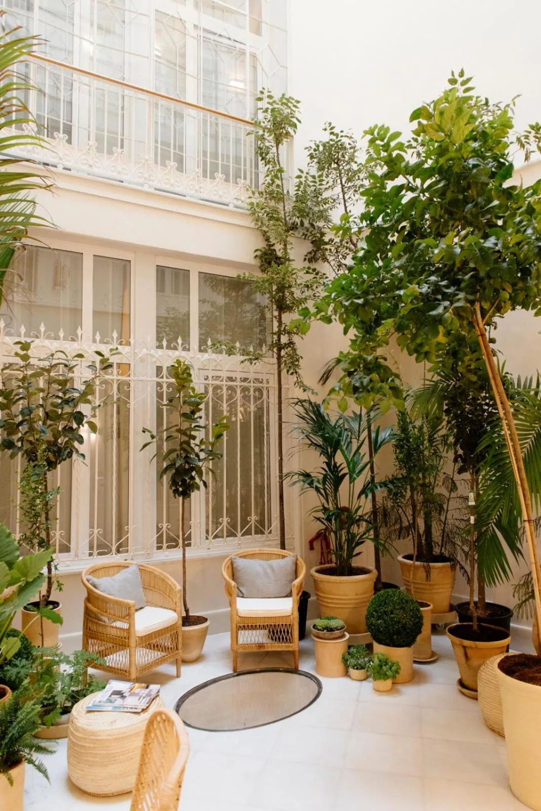 Lobby or reception in Plaza Mina Suites - Adults Recommended by Luxury Suites Cadiz