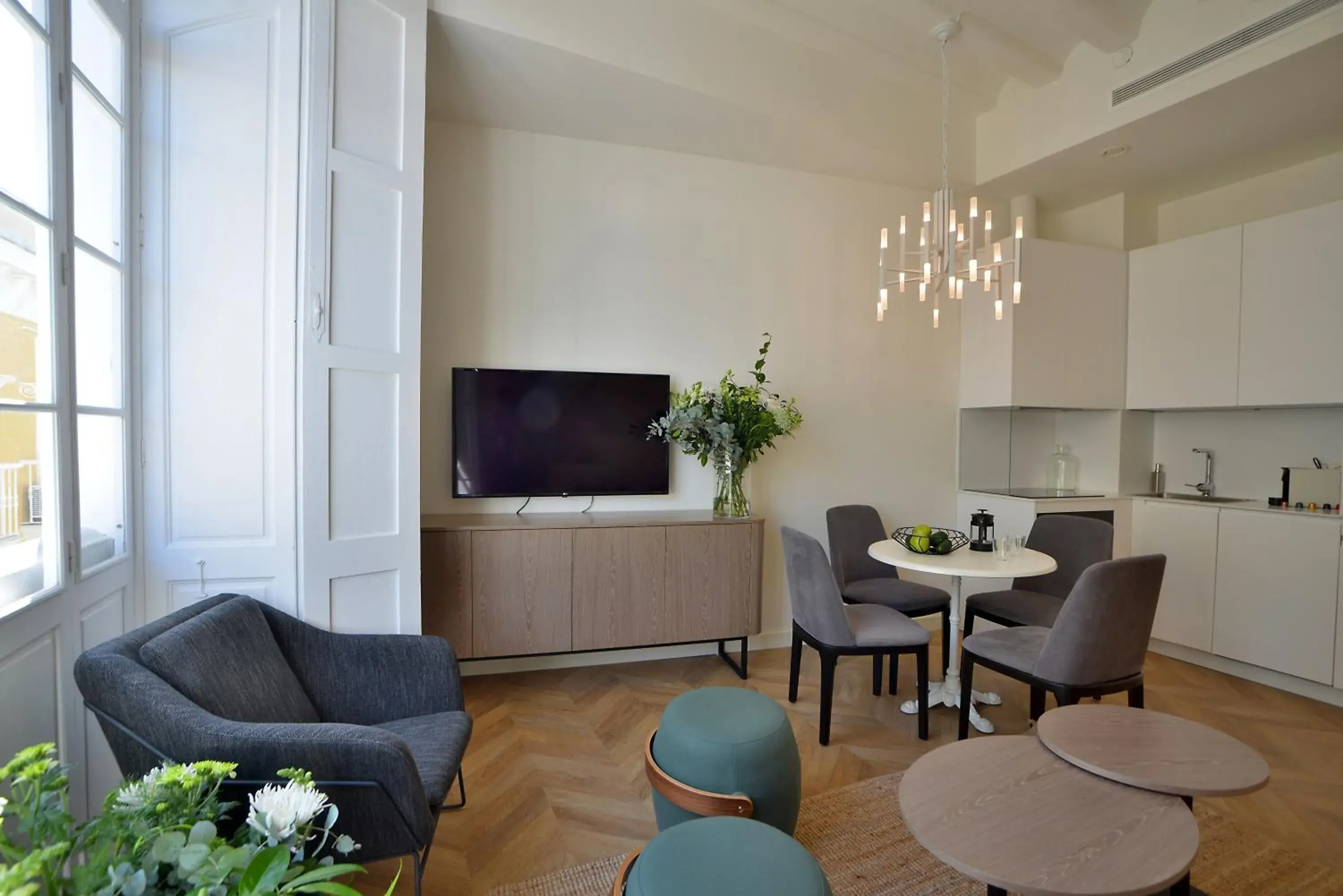 One-Bedroom Apartment in Plaza Mina Suites - Adults Recommended by Luxury Suites Cadiz One-Bedroom Apartment in Plaza Mina Suites - Adults Recommended by Luxury Suites Cadiz