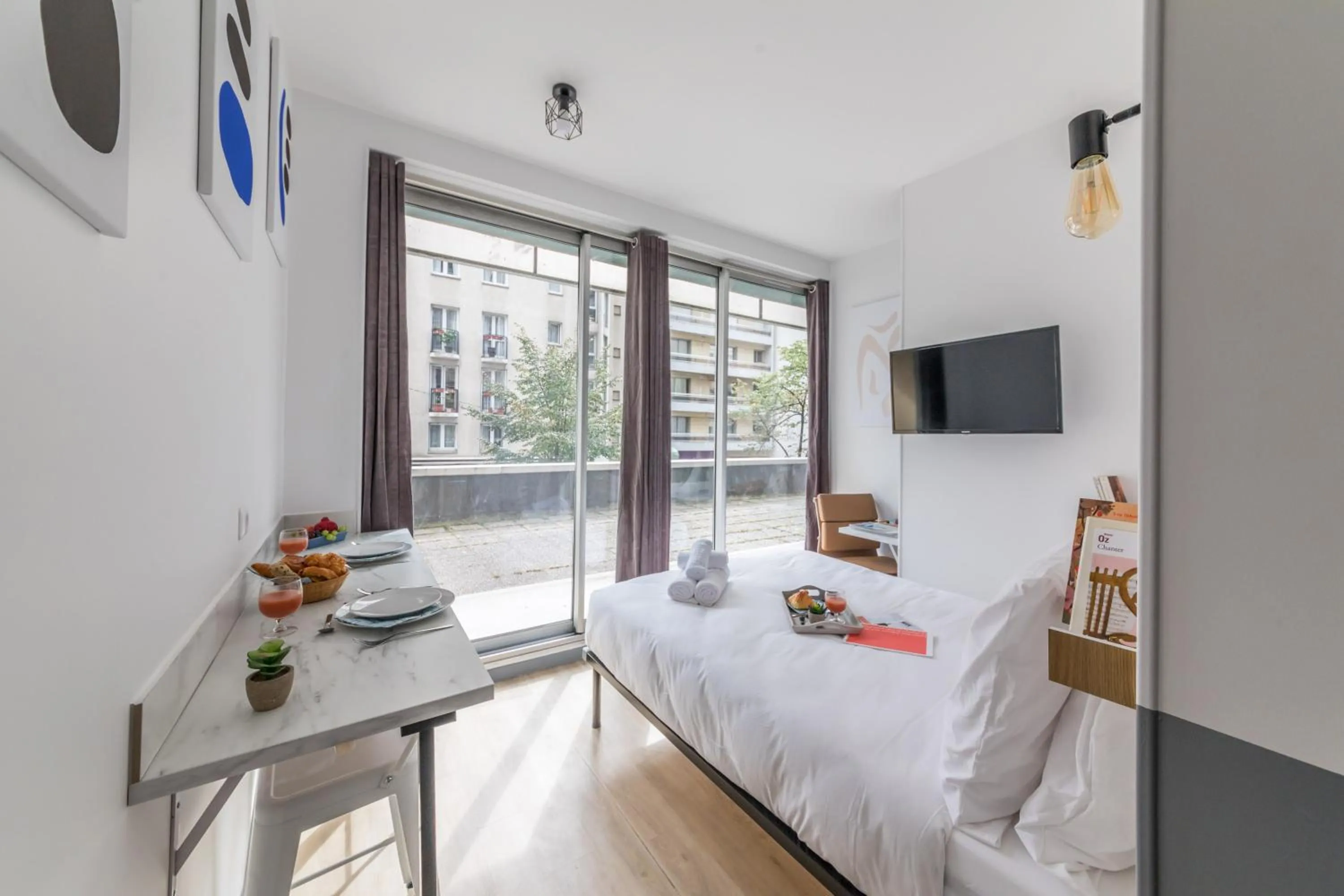 Bedroom, Bed in WS Tour Eiffel - Saint-Charles