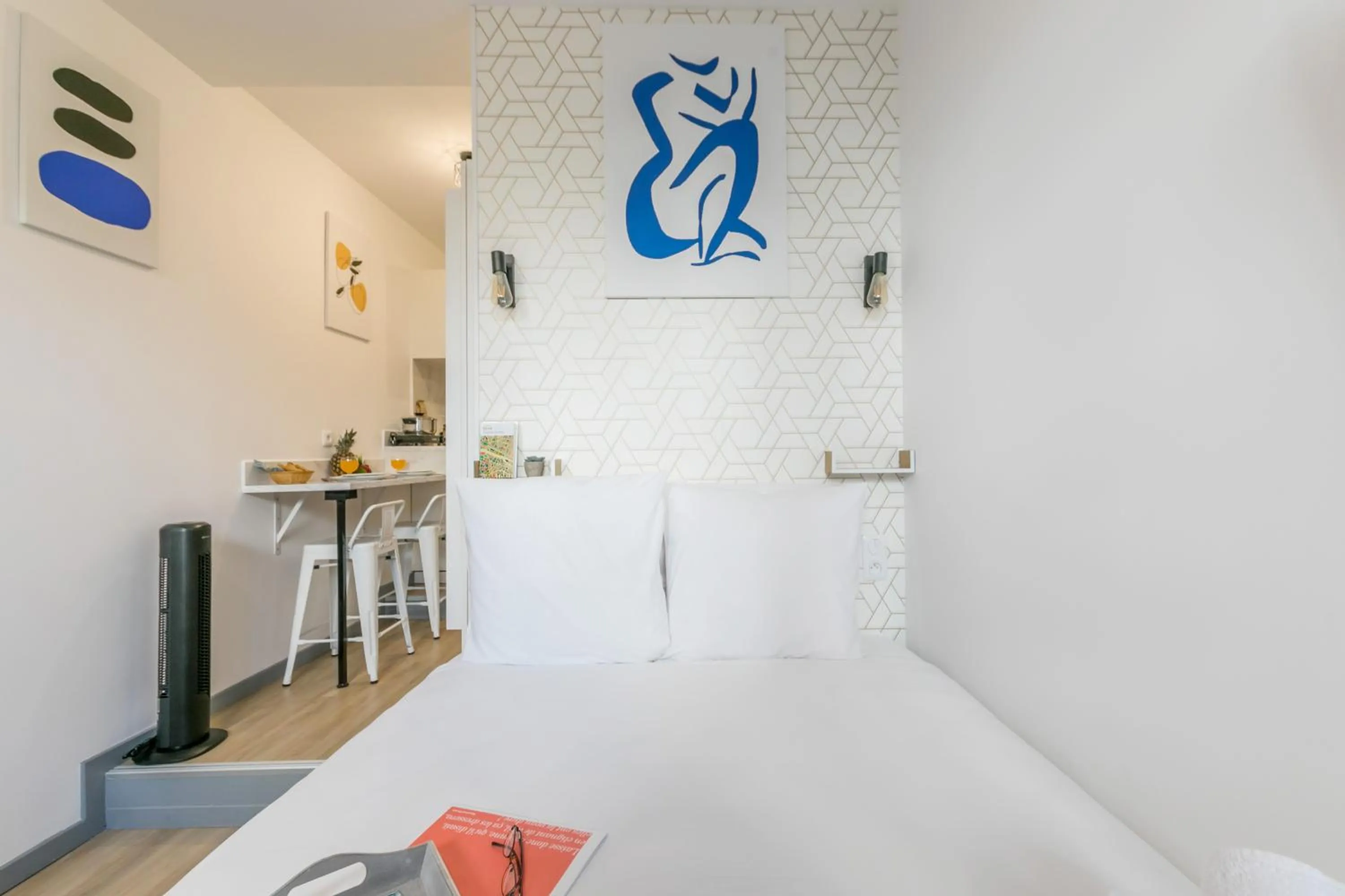 Bedroom, Bed in WS Tour Eiffel - Saint-Charles