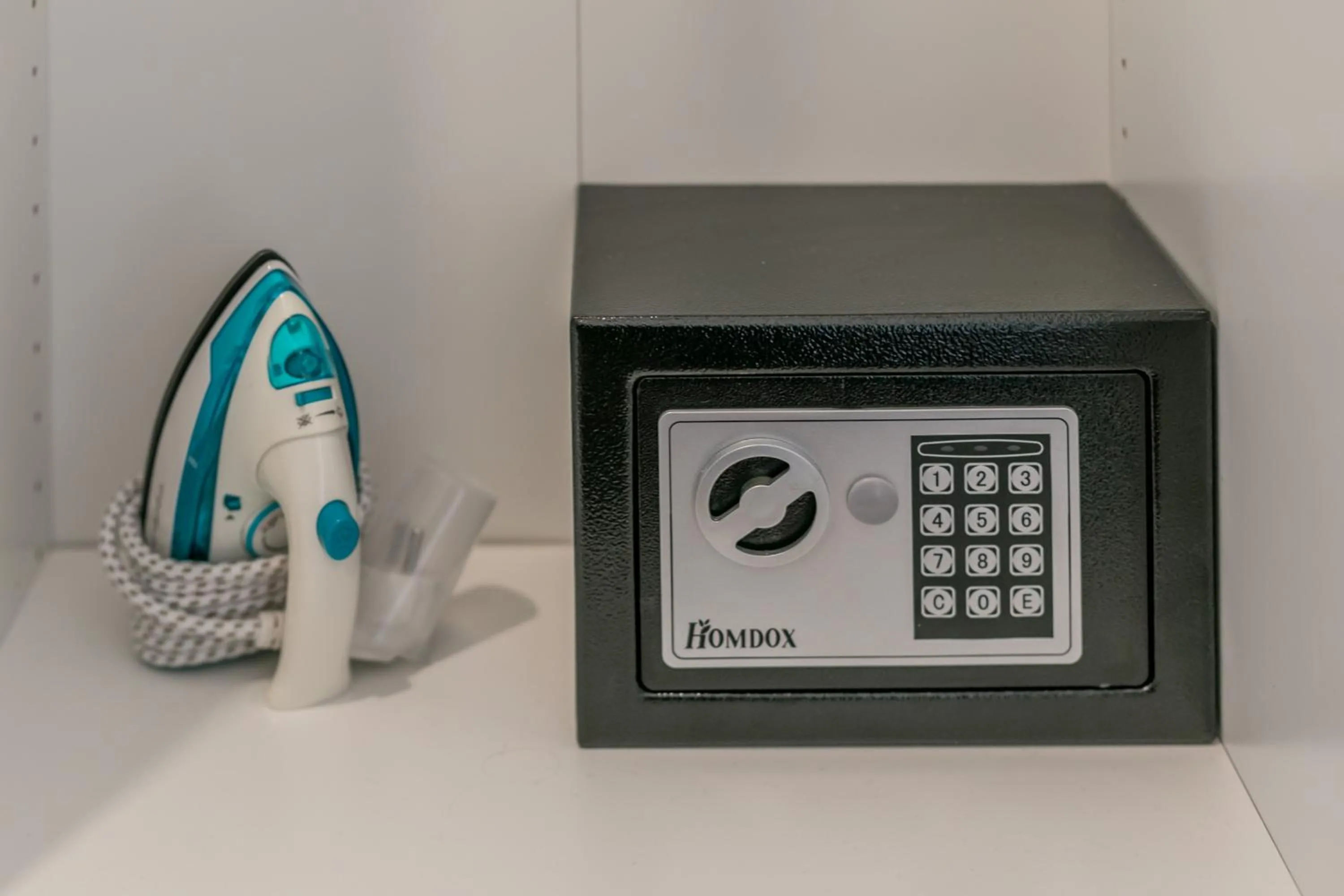 furniture in WS Tour Eiffel - Saint-Charles