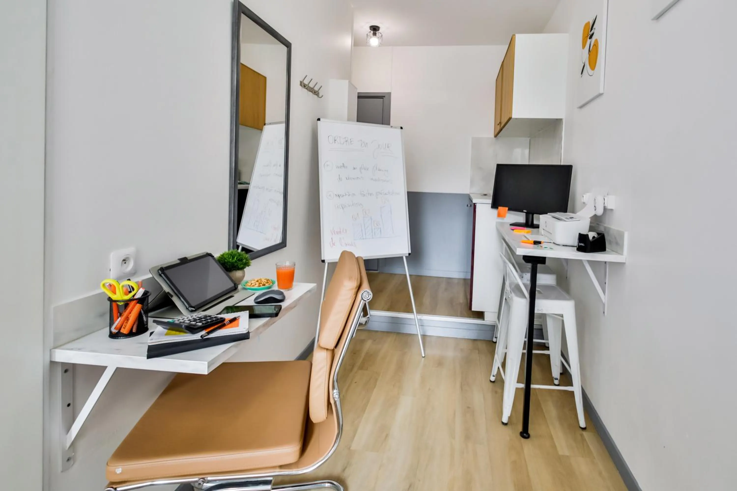 Seating area in WS Tour Eiffel - Saint-Charles