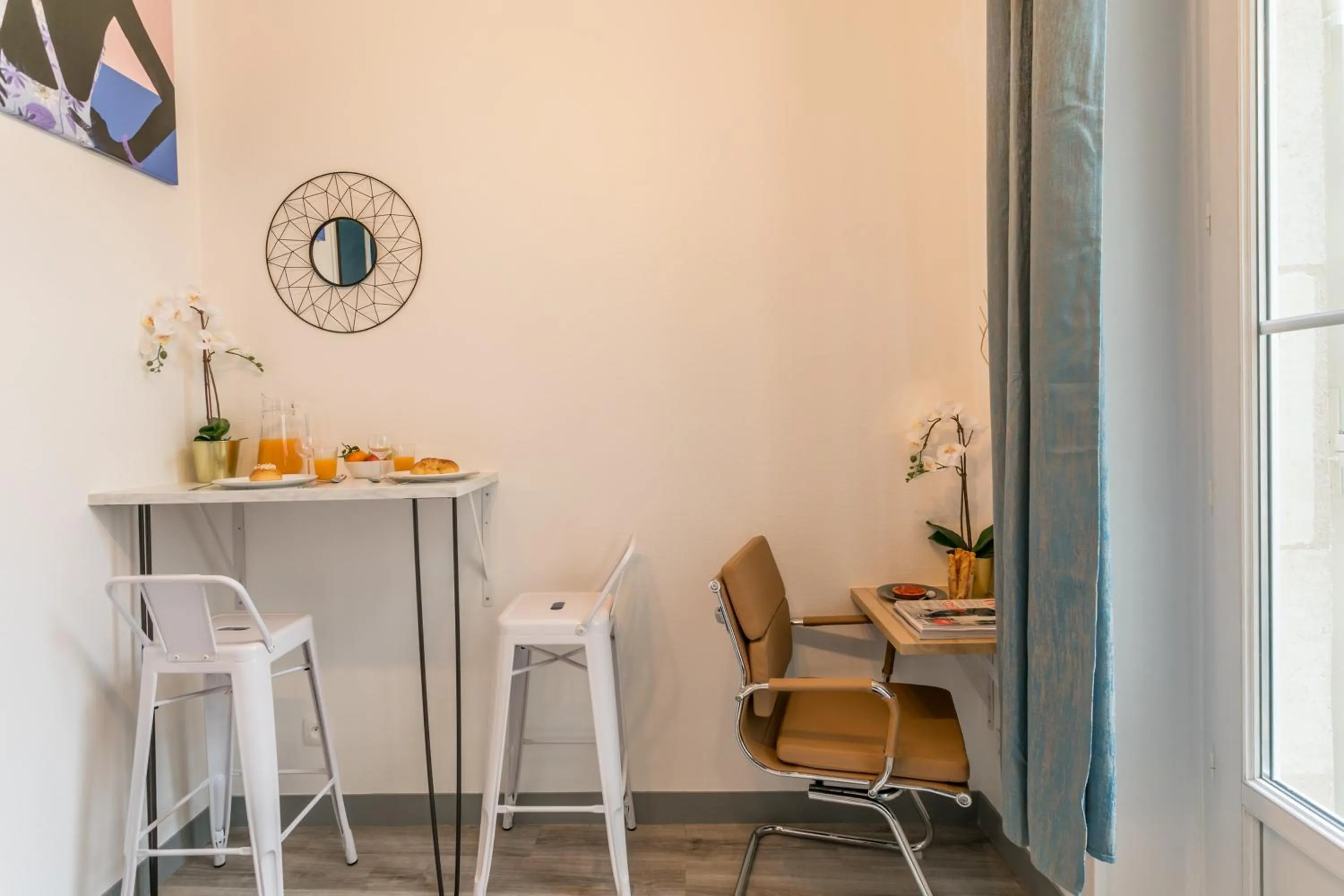 Dining area in WS Tour Eiffel - Saint-Charles