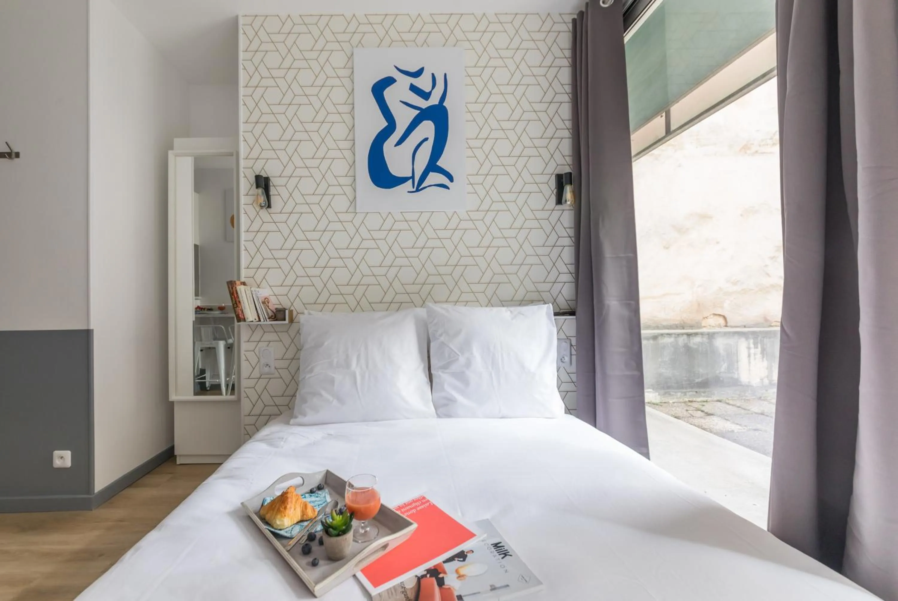 Bedroom, Bed in WS Tour Eiffel - Saint-Charles