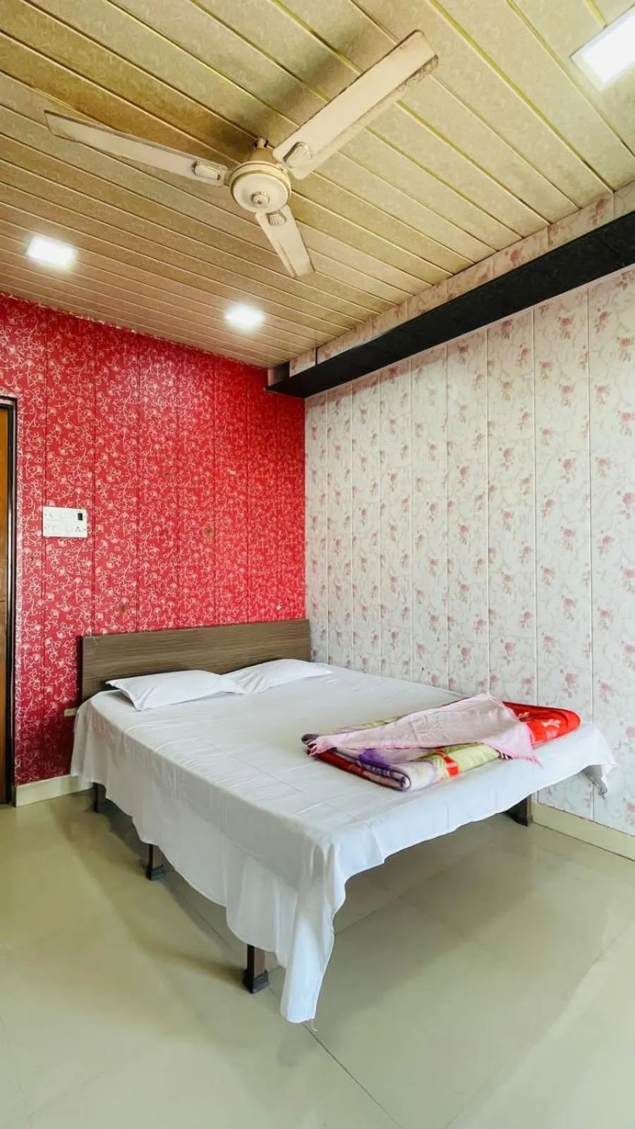 Bed in Kaas Hill Resort