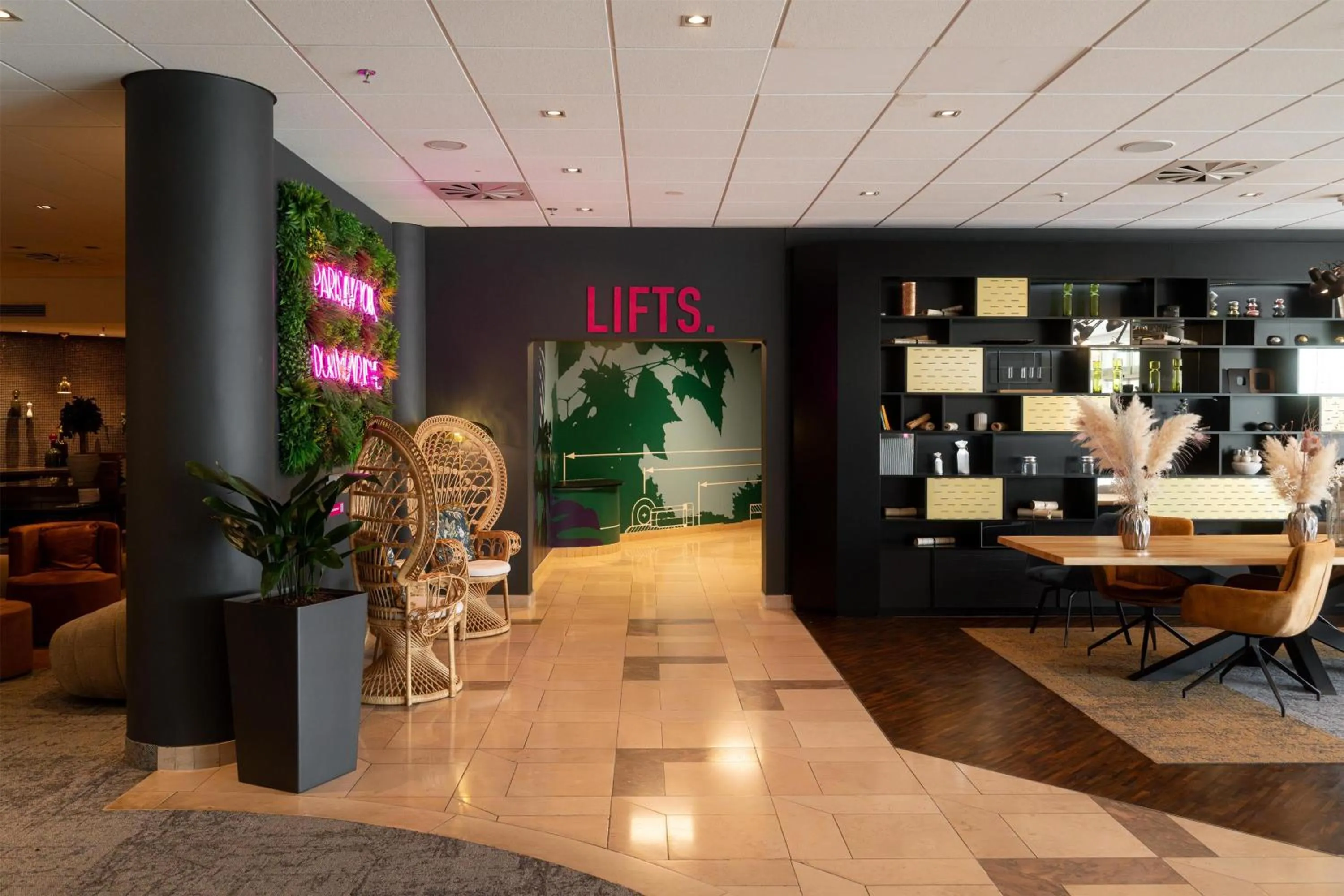 Lobby or reception in Radisson Blu Hotel Dortmund