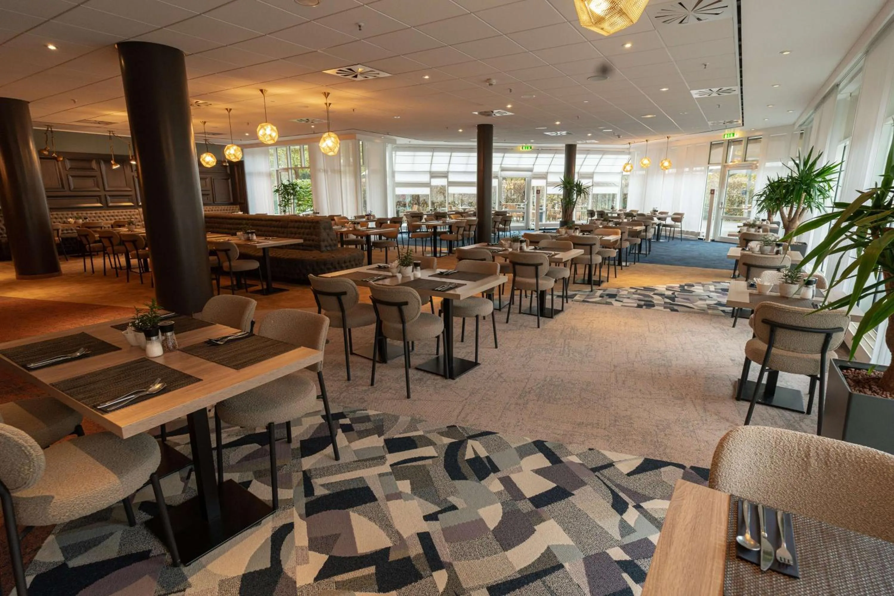 Restaurant/places to eat in Radisson Blu Hotel Dortmund