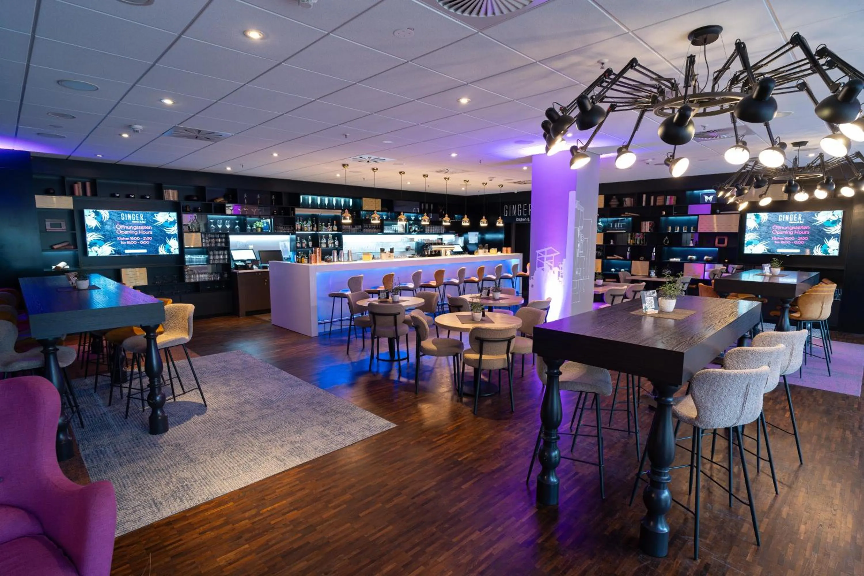 Lounge or bar in Radisson Blu Hotel Dortmund