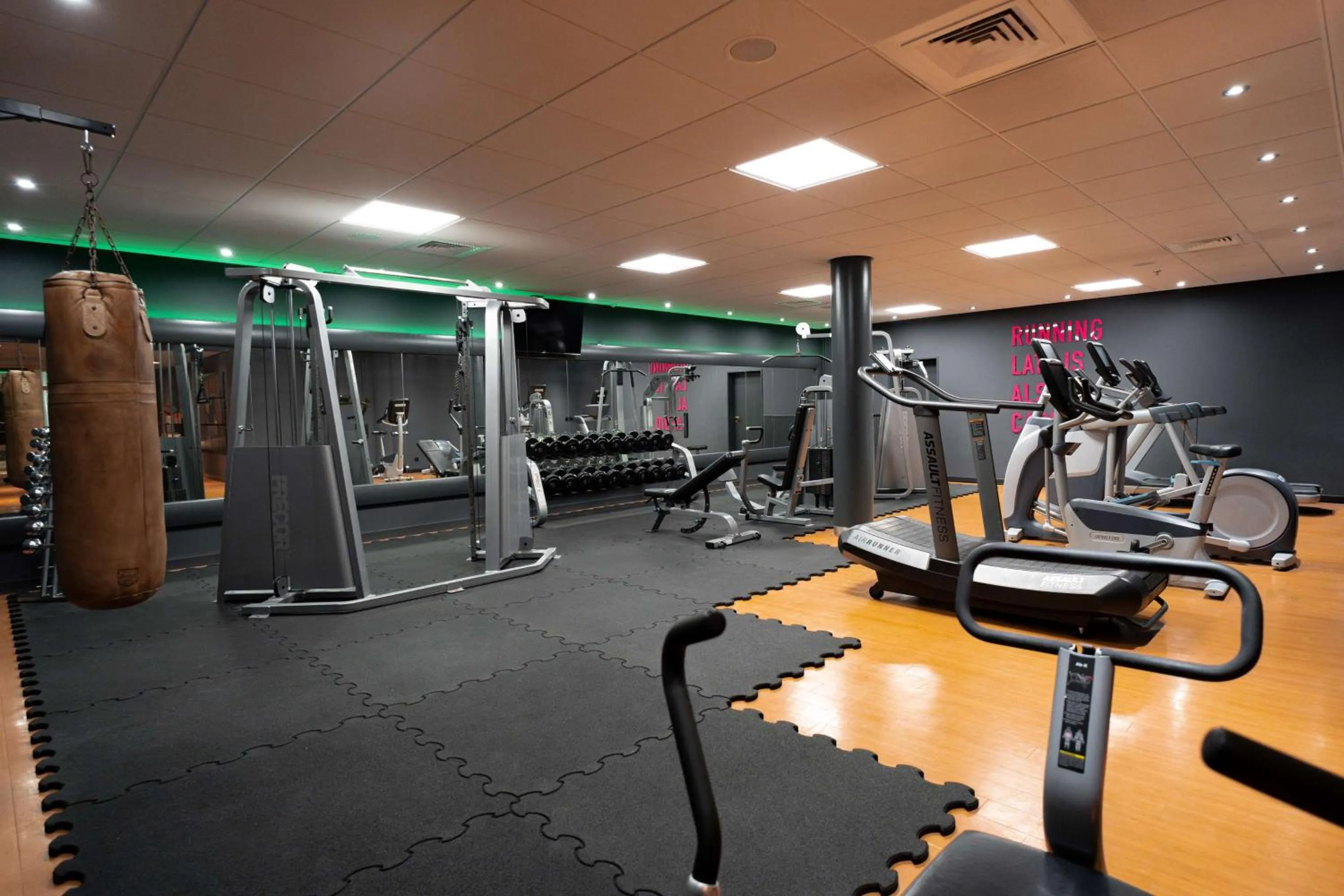 Fitness centre/facilities in Radisson Blu Hotel Dortmund