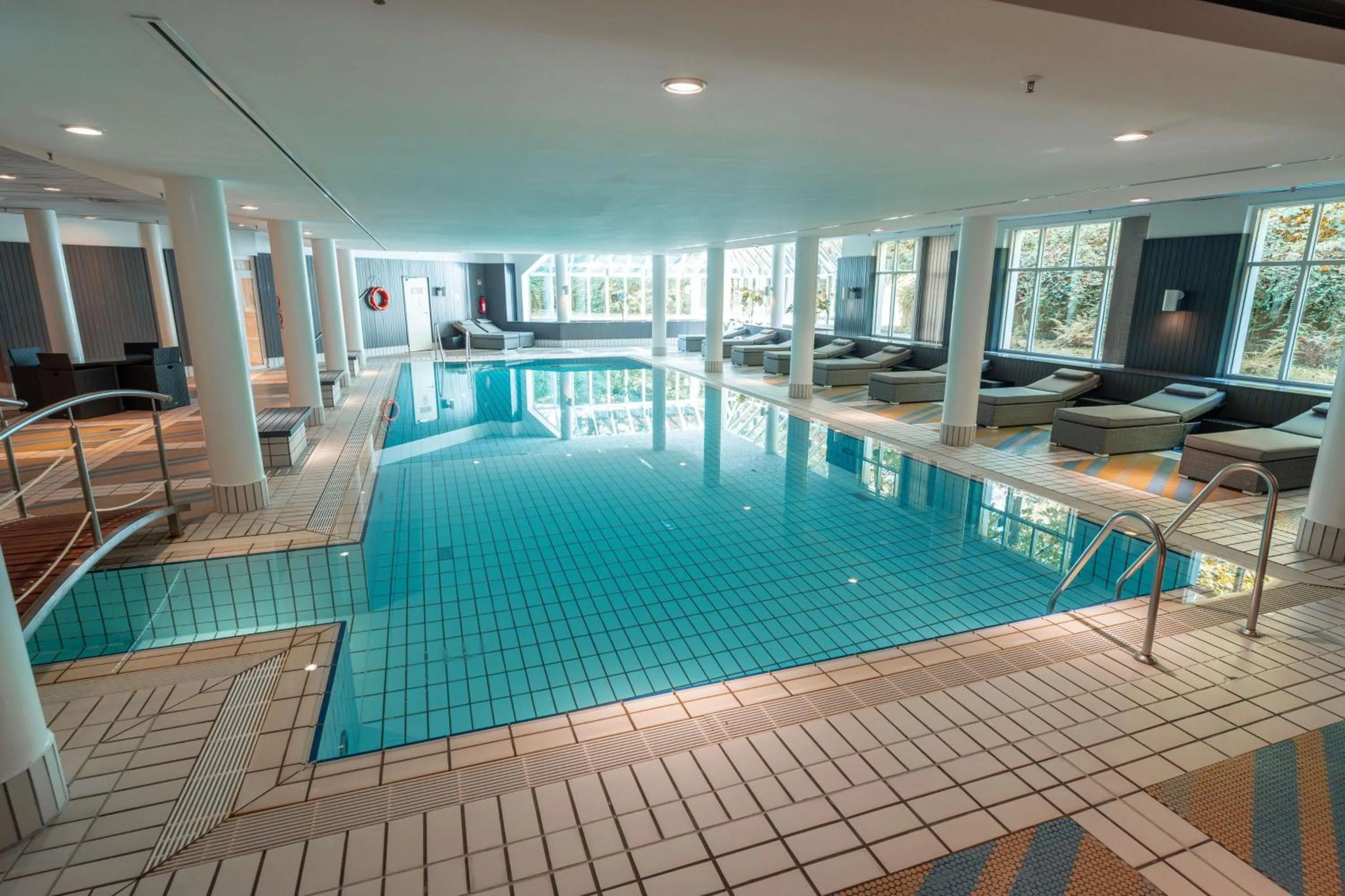 Pool view in Radisson Blu Hotel Dortmund