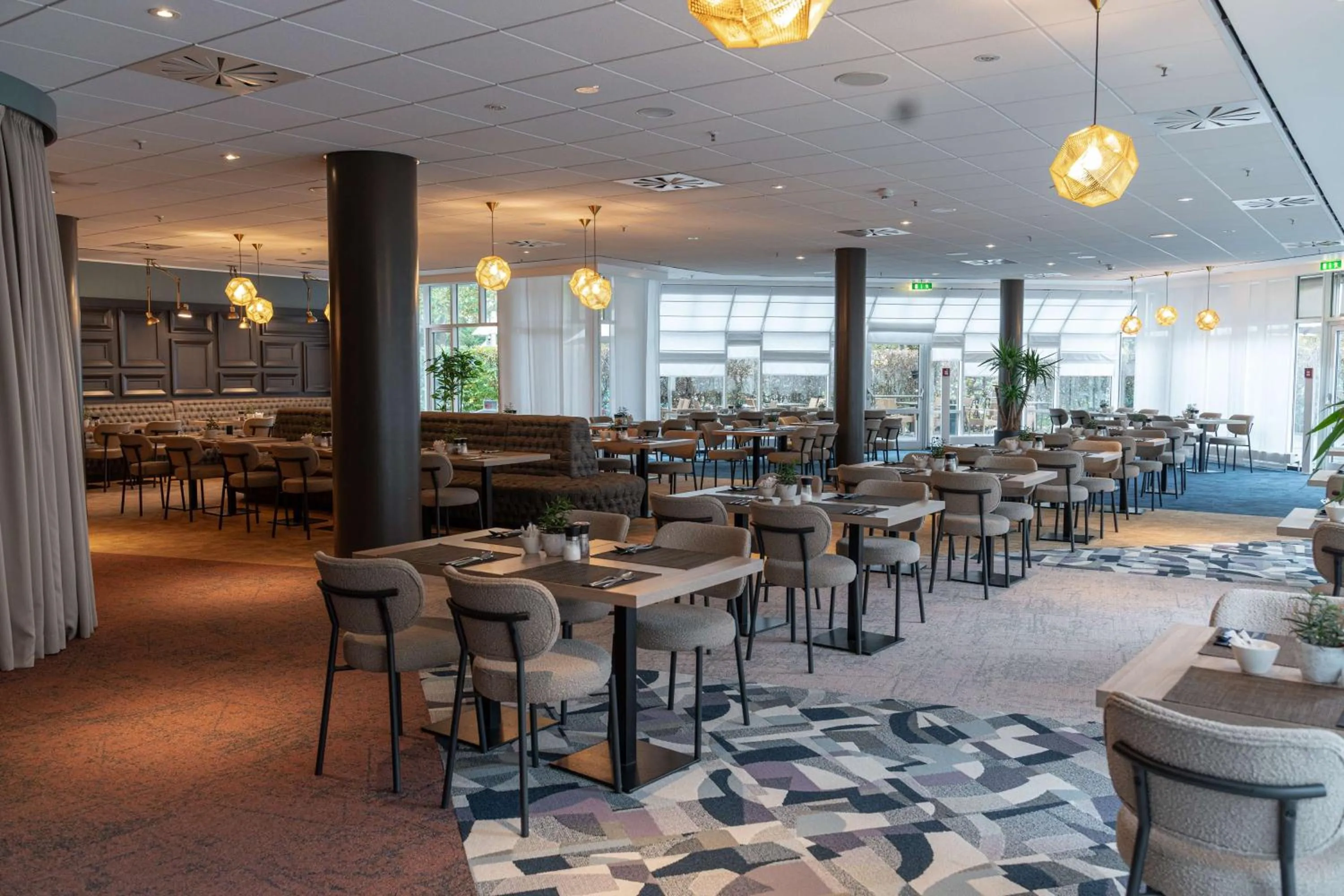 Restaurant/places to eat in Radisson Blu Hotel Dortmund