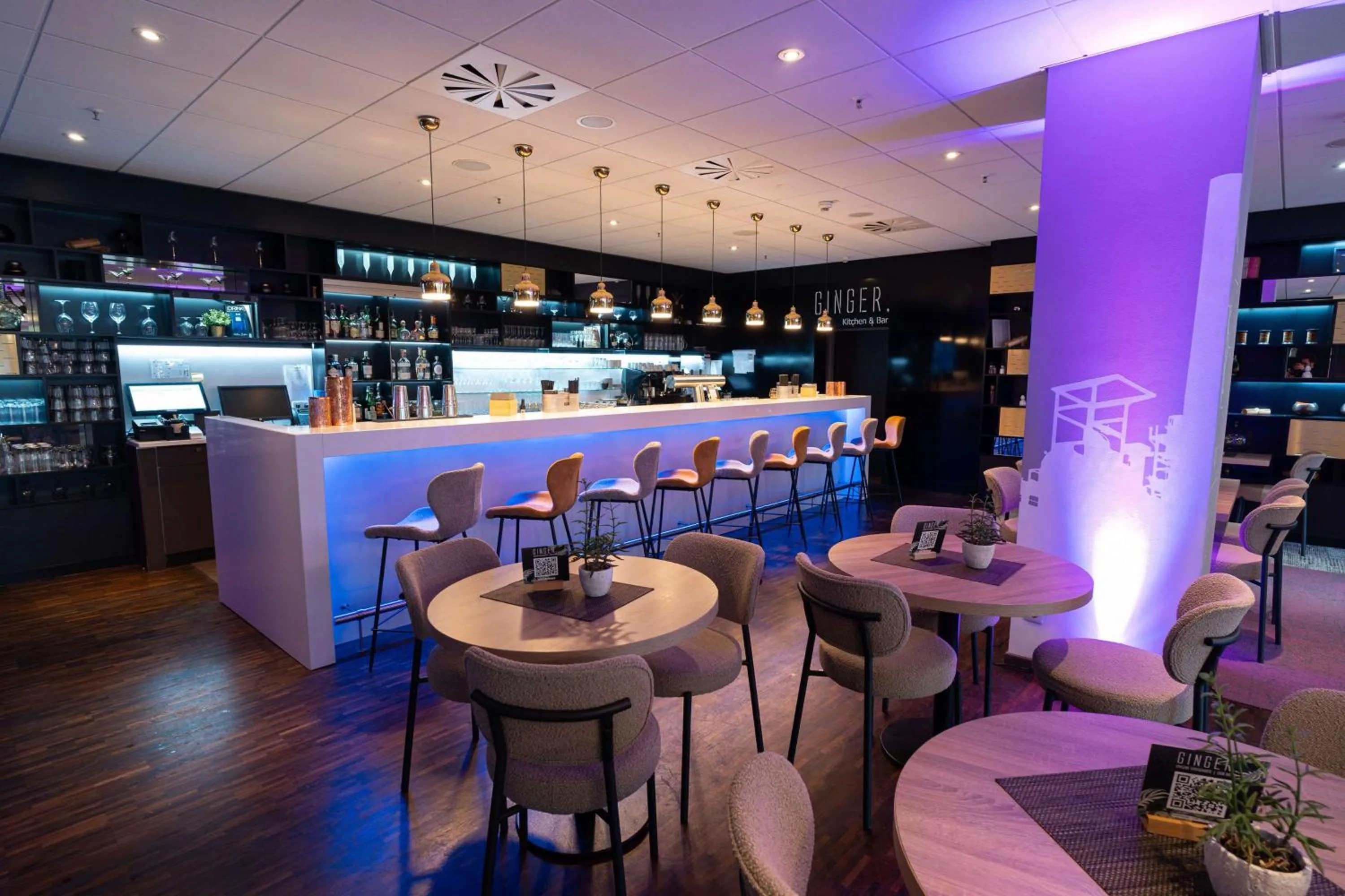 Lounge or bar in Radisson Blu Hotel Dortmund
