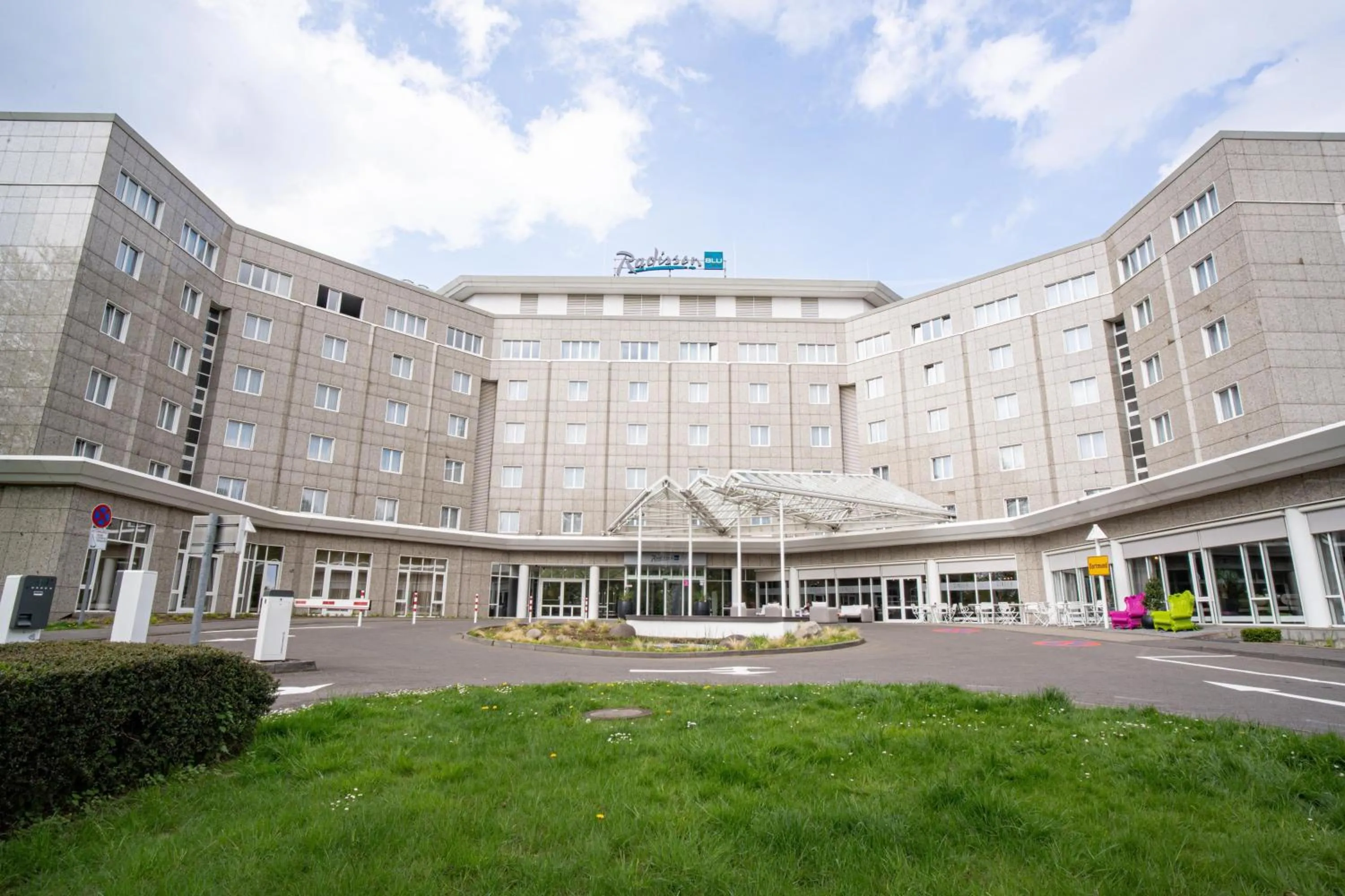 Property building in Radisson Blu Hotel Dortmund