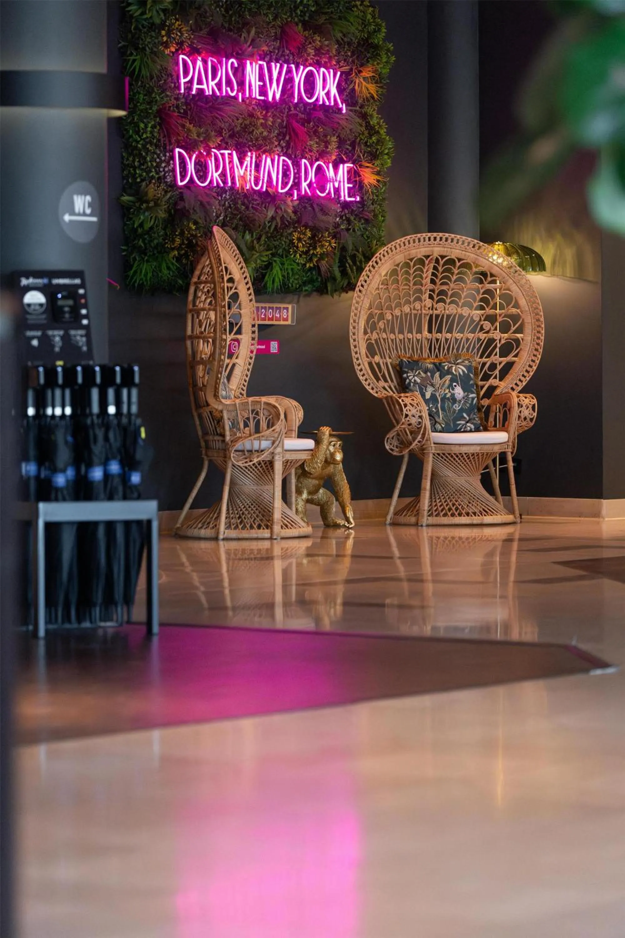 Lobby or reception in Radisson Blu Hotel Dortmund