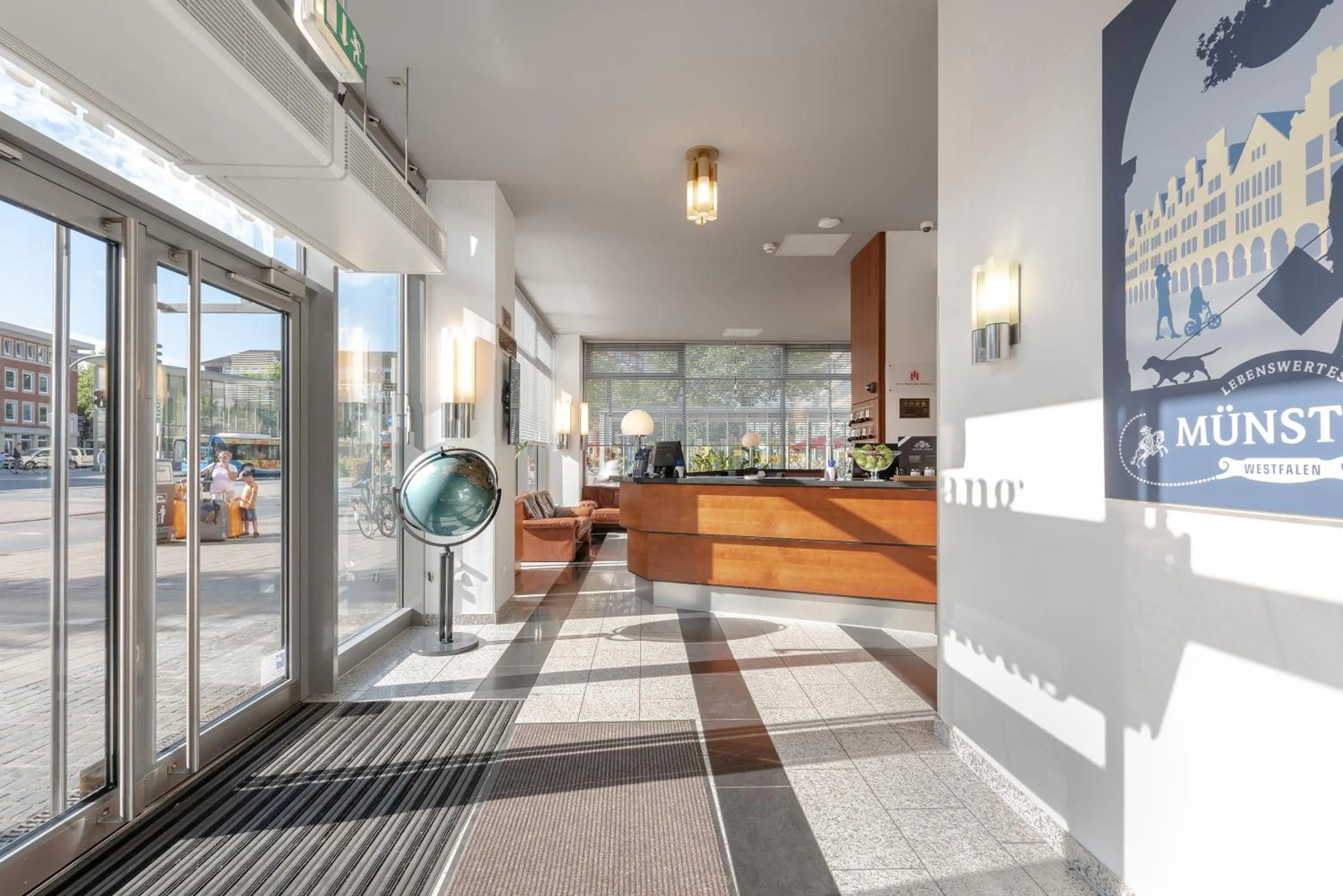 Lobby or reception in Hotel Conti Am Hauptbahnhof