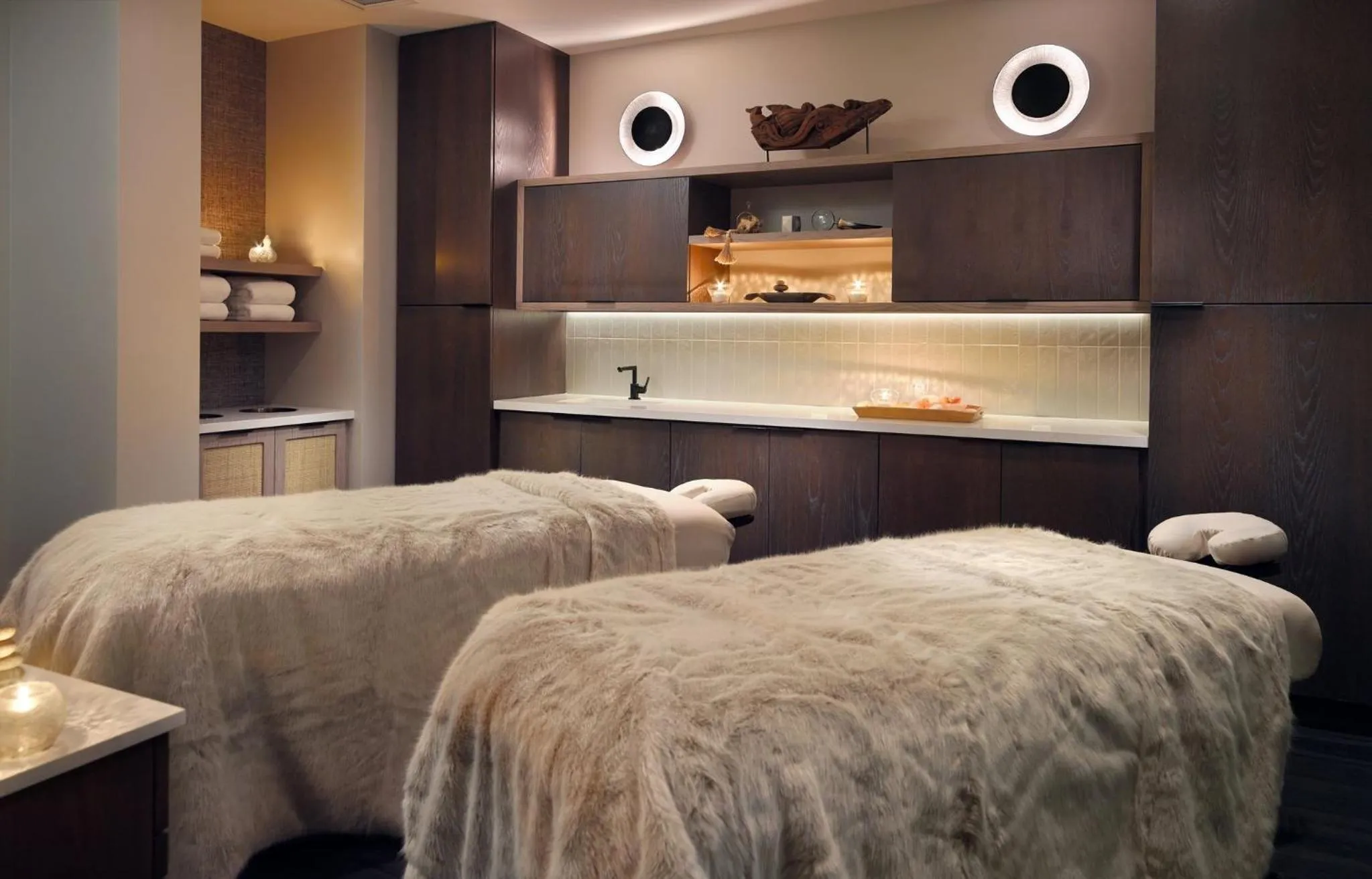 Spa and wellness centre/facilities, Bed in Omni Viking Lakes