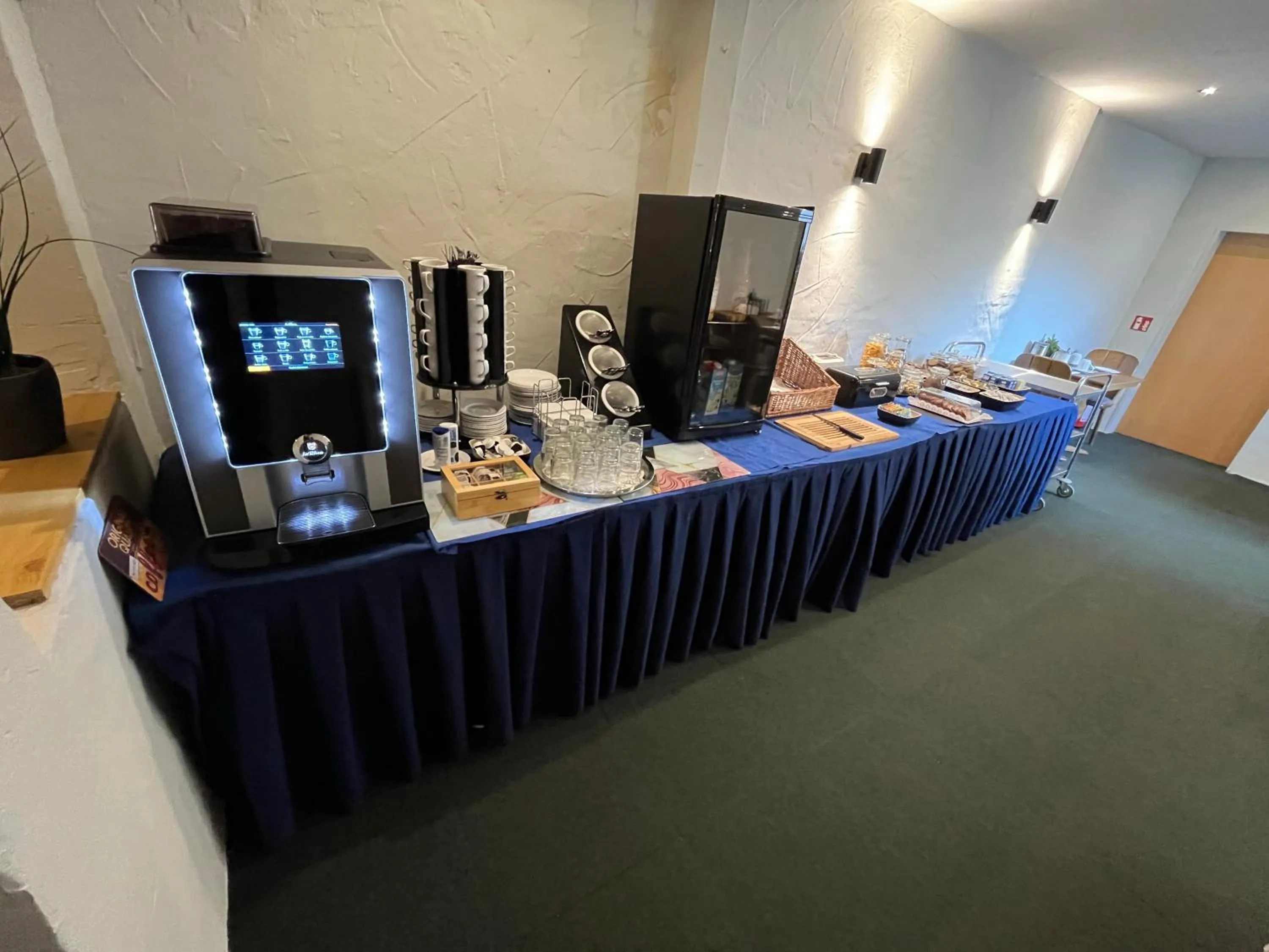 Buffet breakfast in Hotel Elsen