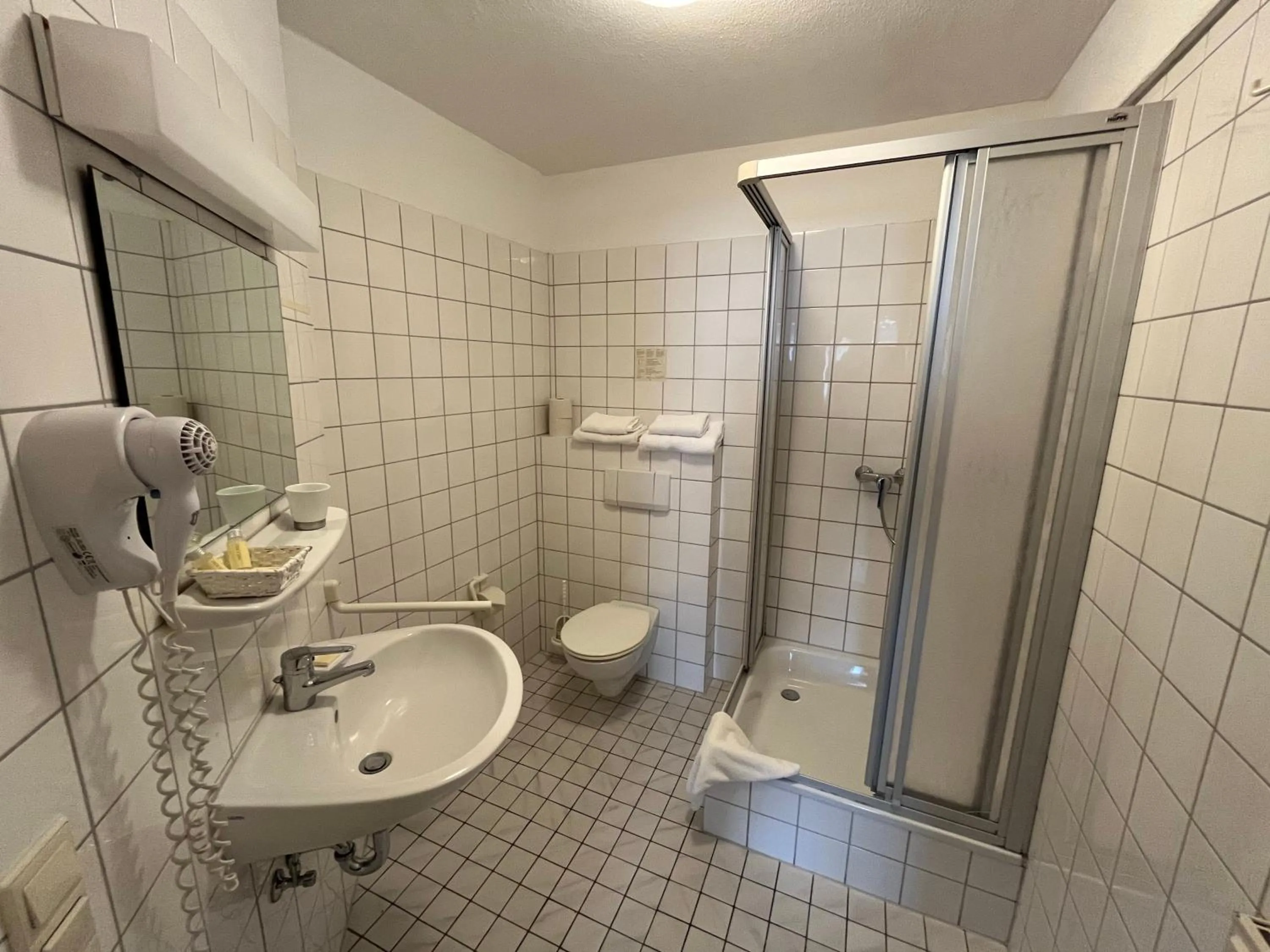 Shower in Hotel Elsen