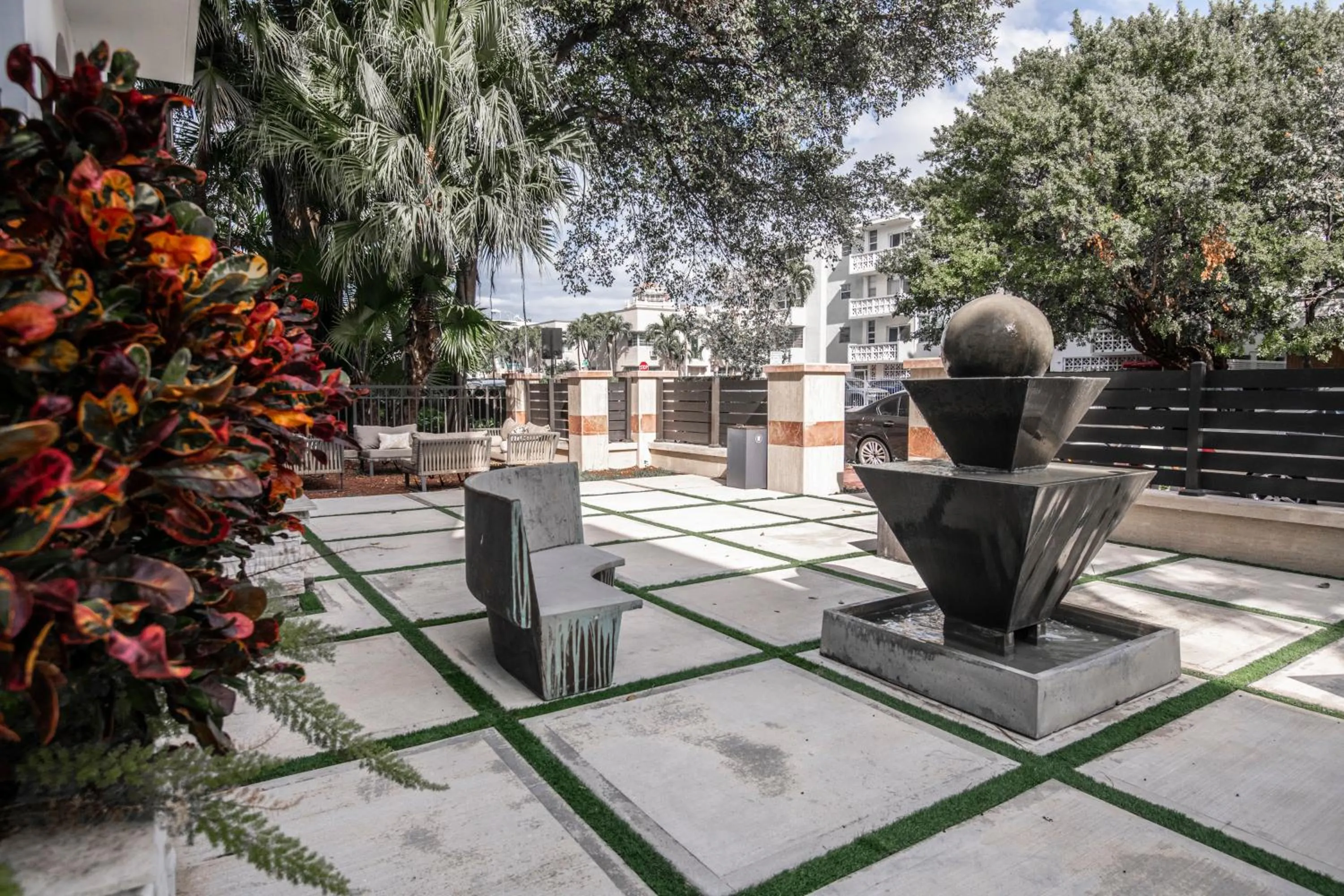 Lobby or reception in Renzzi On The Beach