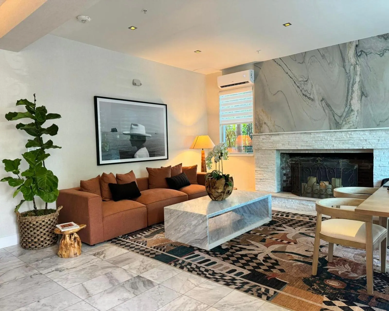 Lobby or reception in Renzzi On The Beach