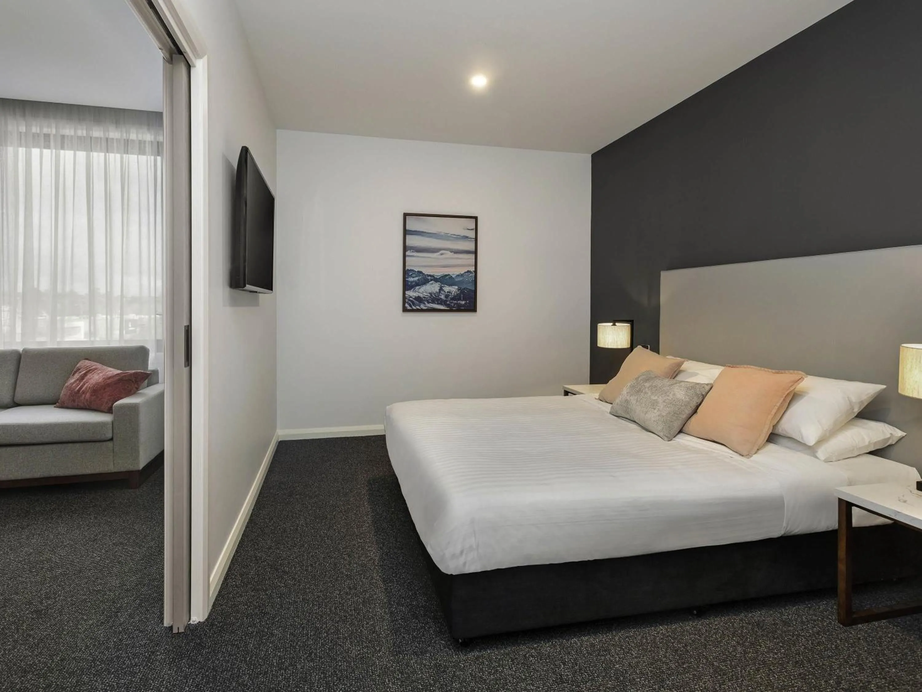 Bedroom, Bed in Mantra Traralgon